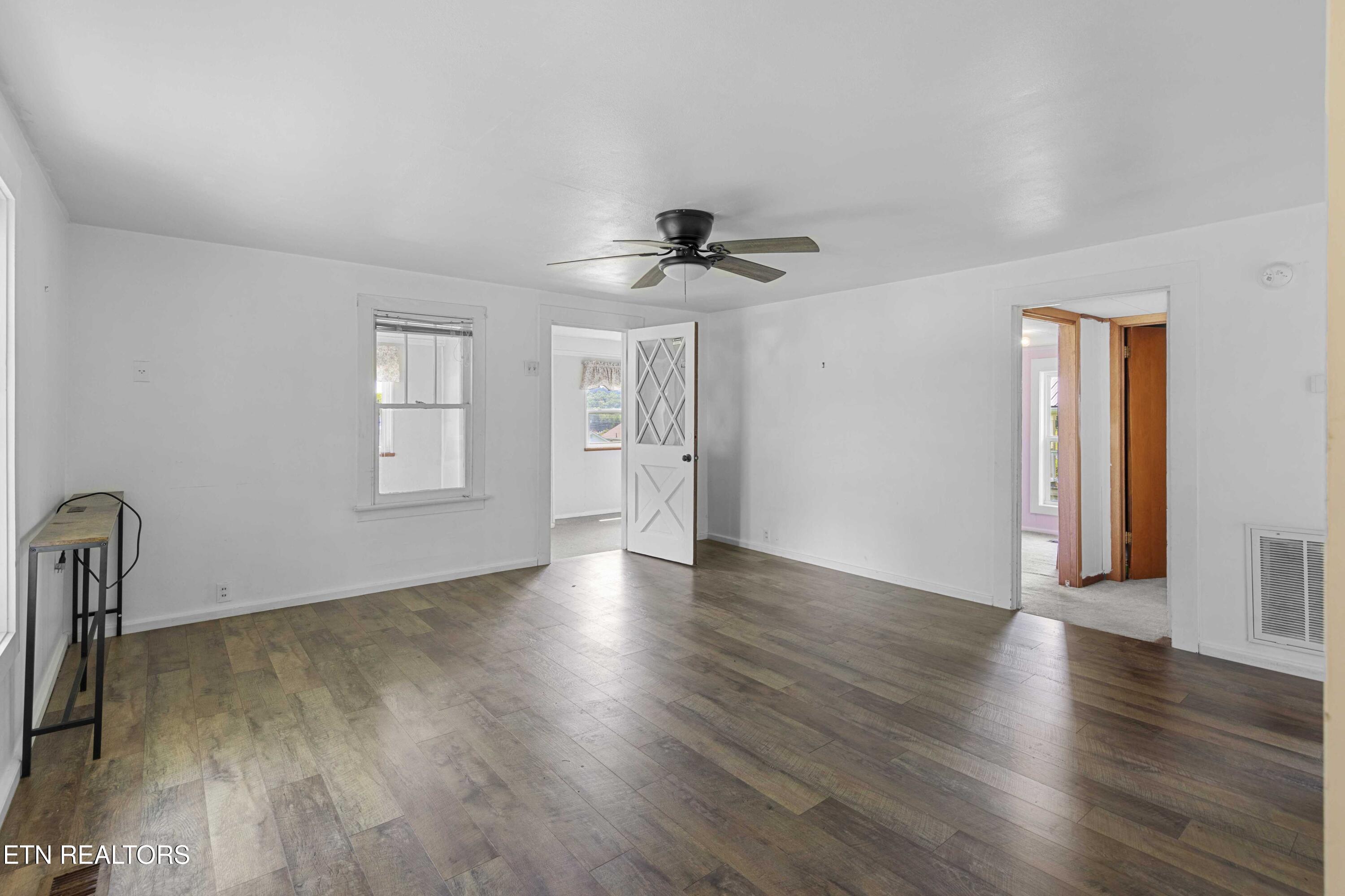 806 Commerce Street Loudon TN 37774