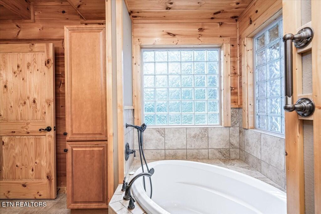 2442 Long Branch Road Spencer TN 38585