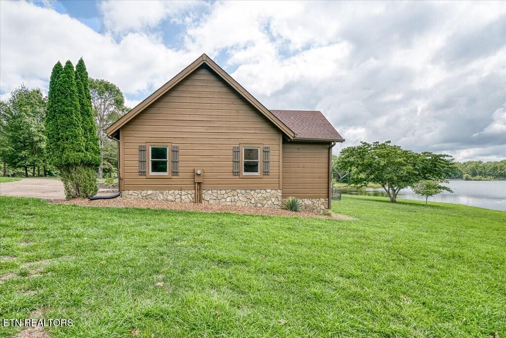 2442 Long Branch Road Spencer TN 38585