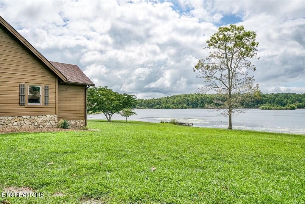 2442 Long Branch Road Spencer TN 38585