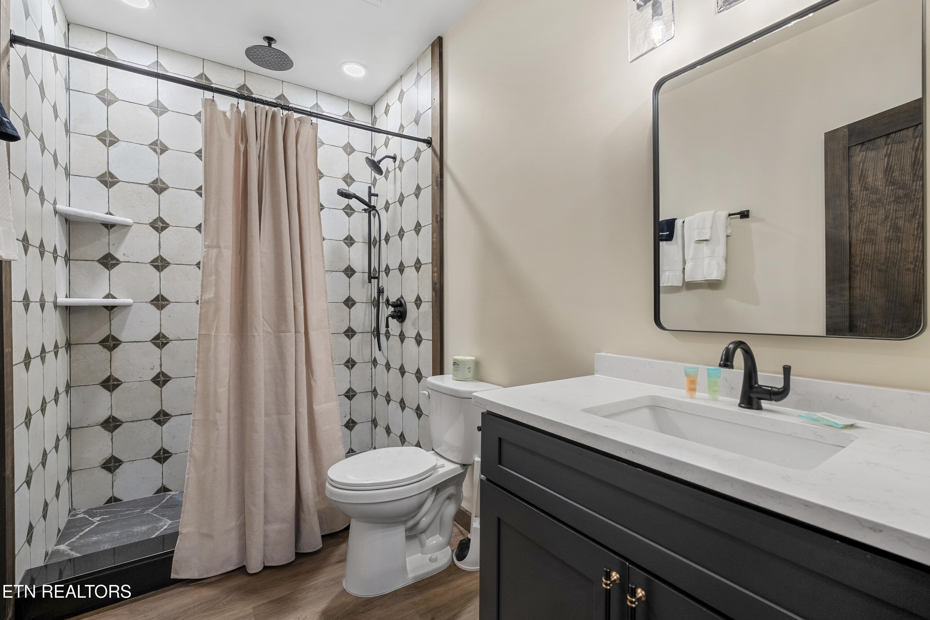 436 Hatchet Way Pigeon Forge TN 37863