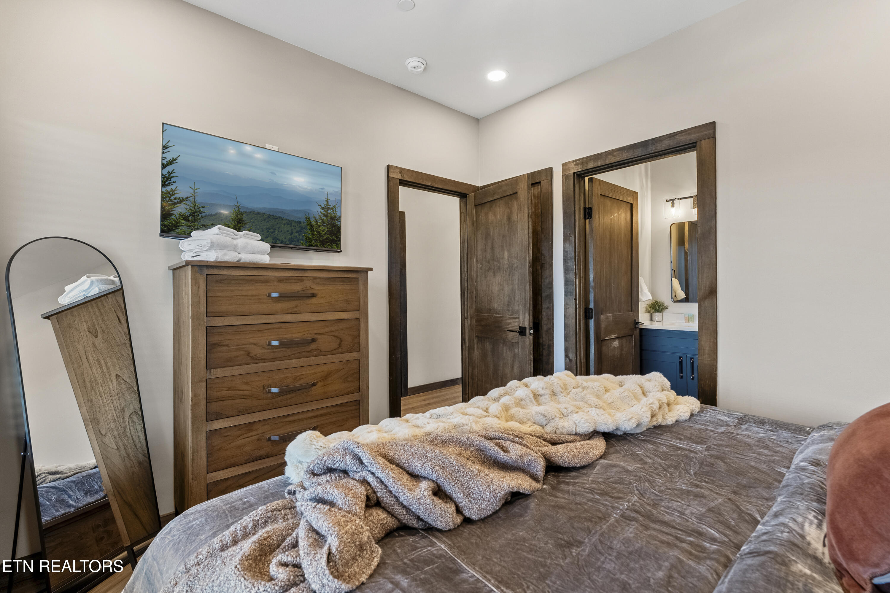 436 Hatchet Way Pigeon Forge TN 37863