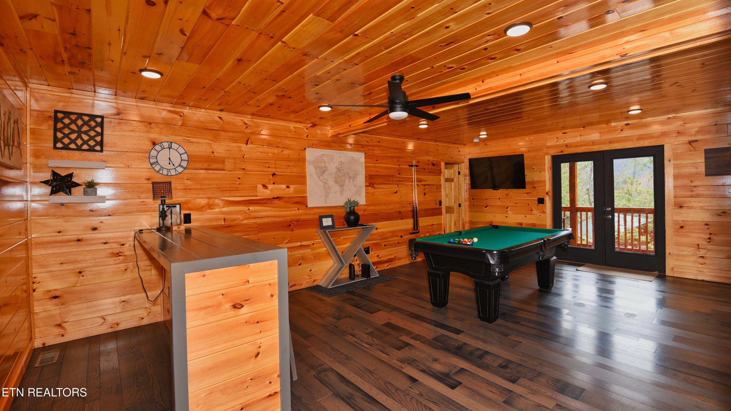 1616 Misty Hollow Way Gatlinburg TN 37738