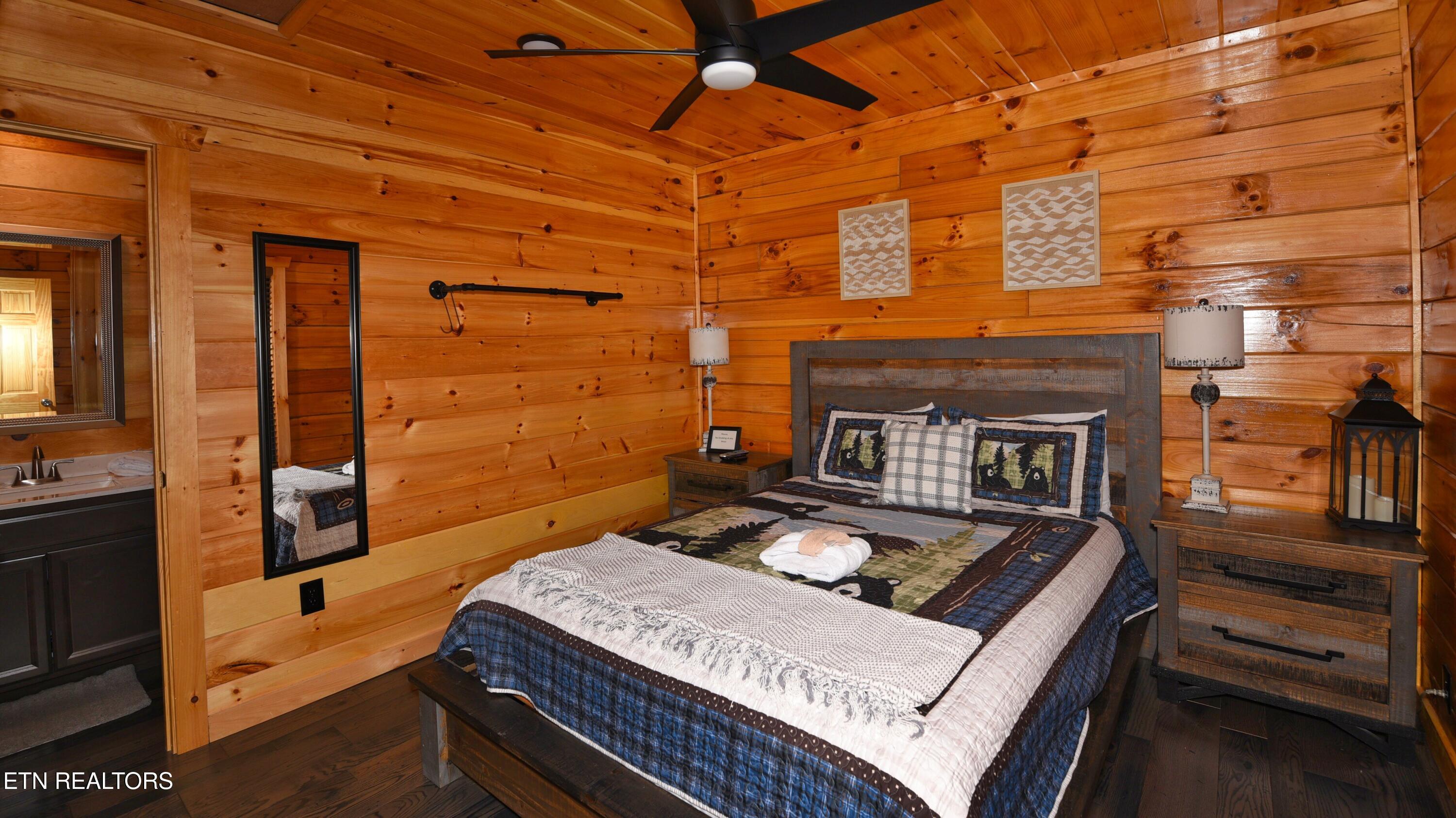 1616 Misty Hollow Way Gatlinburg TN 37738