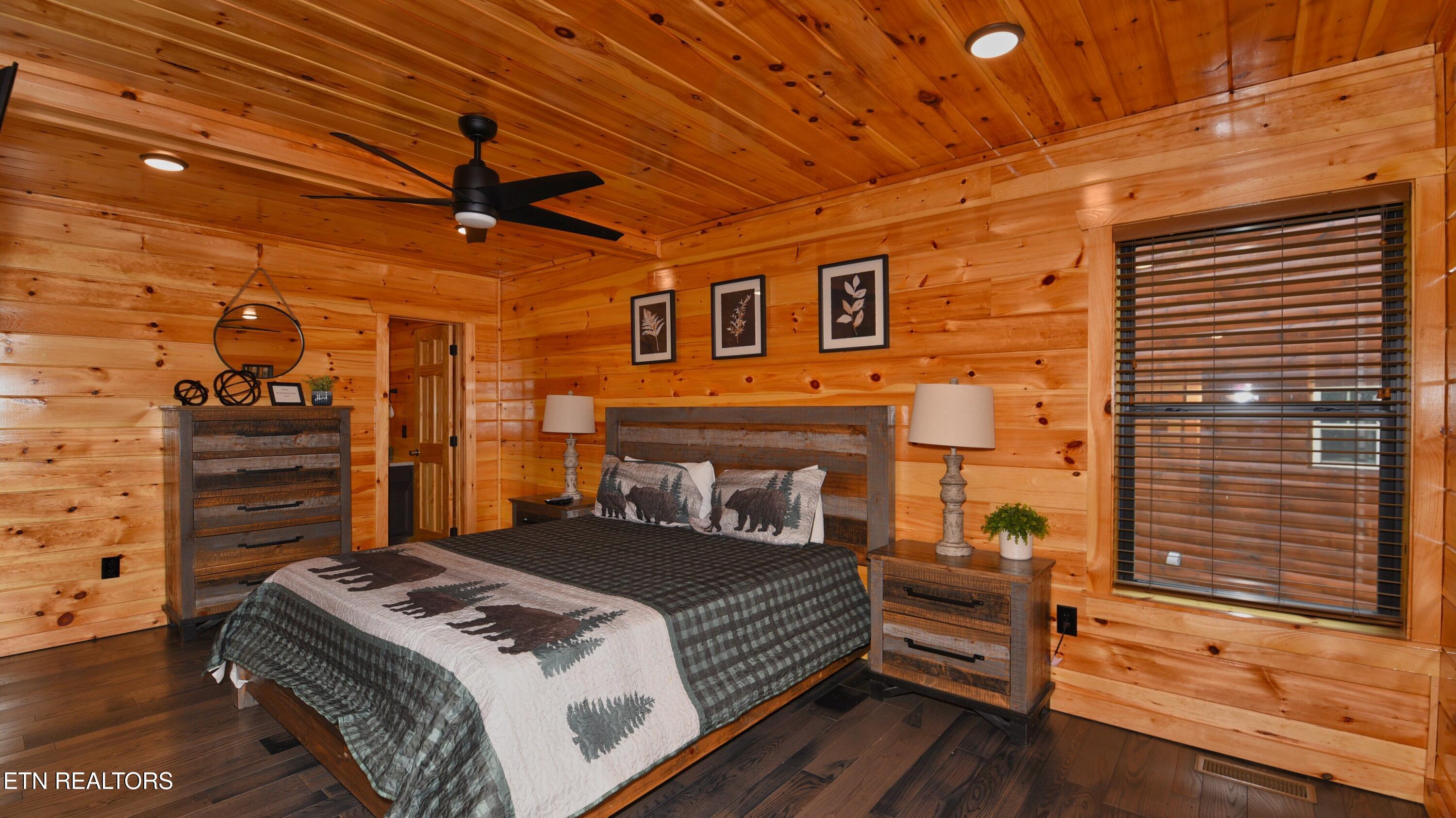 1616 Misty Hollow Way Gatlinburg TN 37738