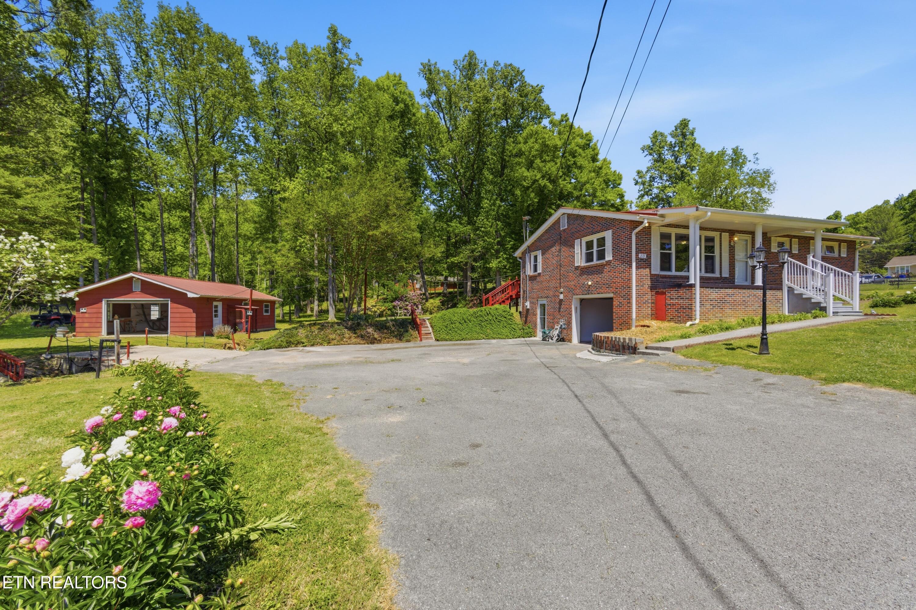 219 Evergreen Street Harriman TN 37748