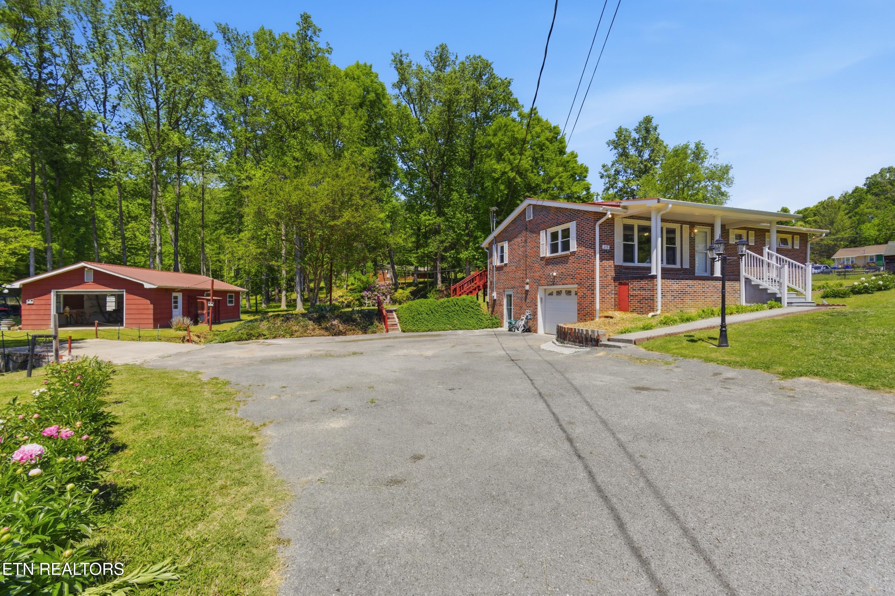 219 Evergreen Street Harriman TN 37748
