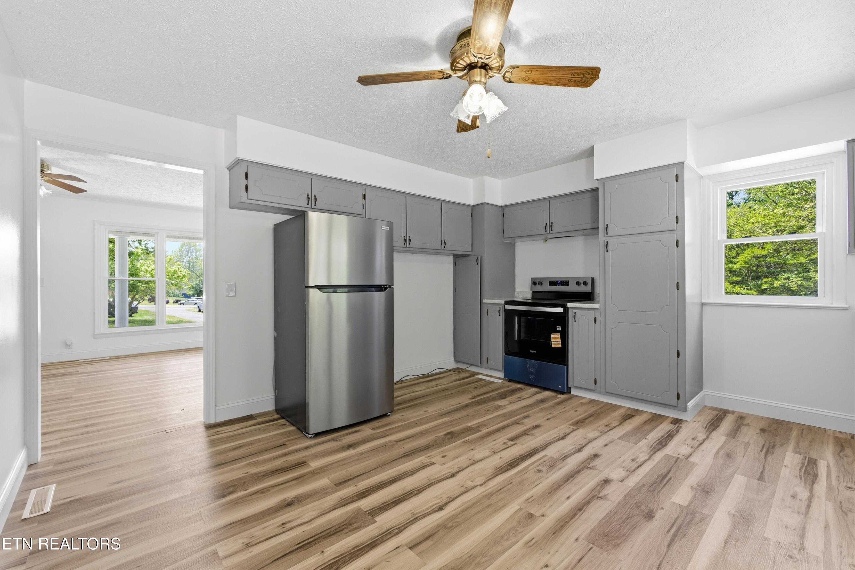 219 Evergreen Street Harriman TN 37748