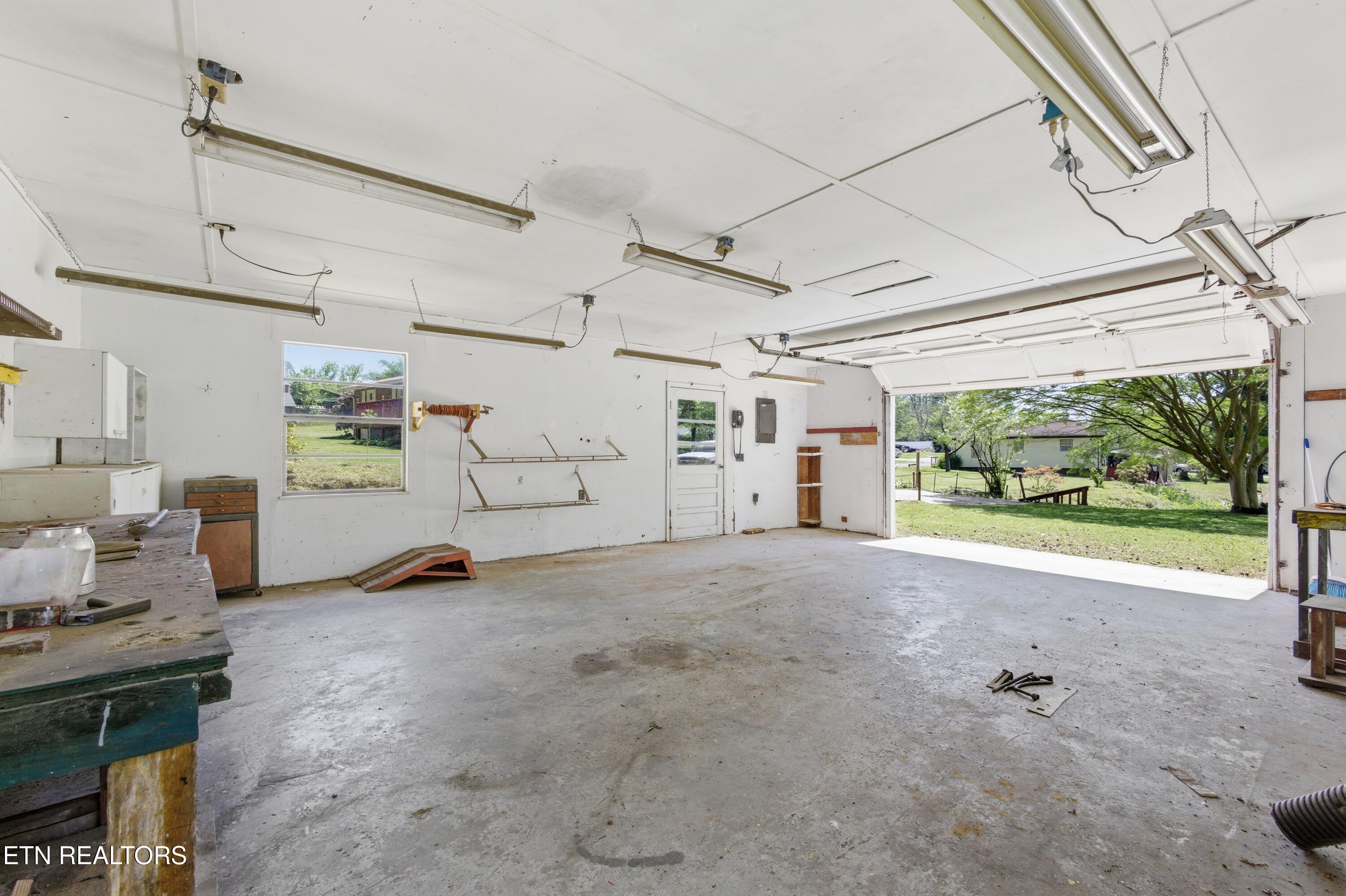 219 Evergreen Street Harriman TN 37748