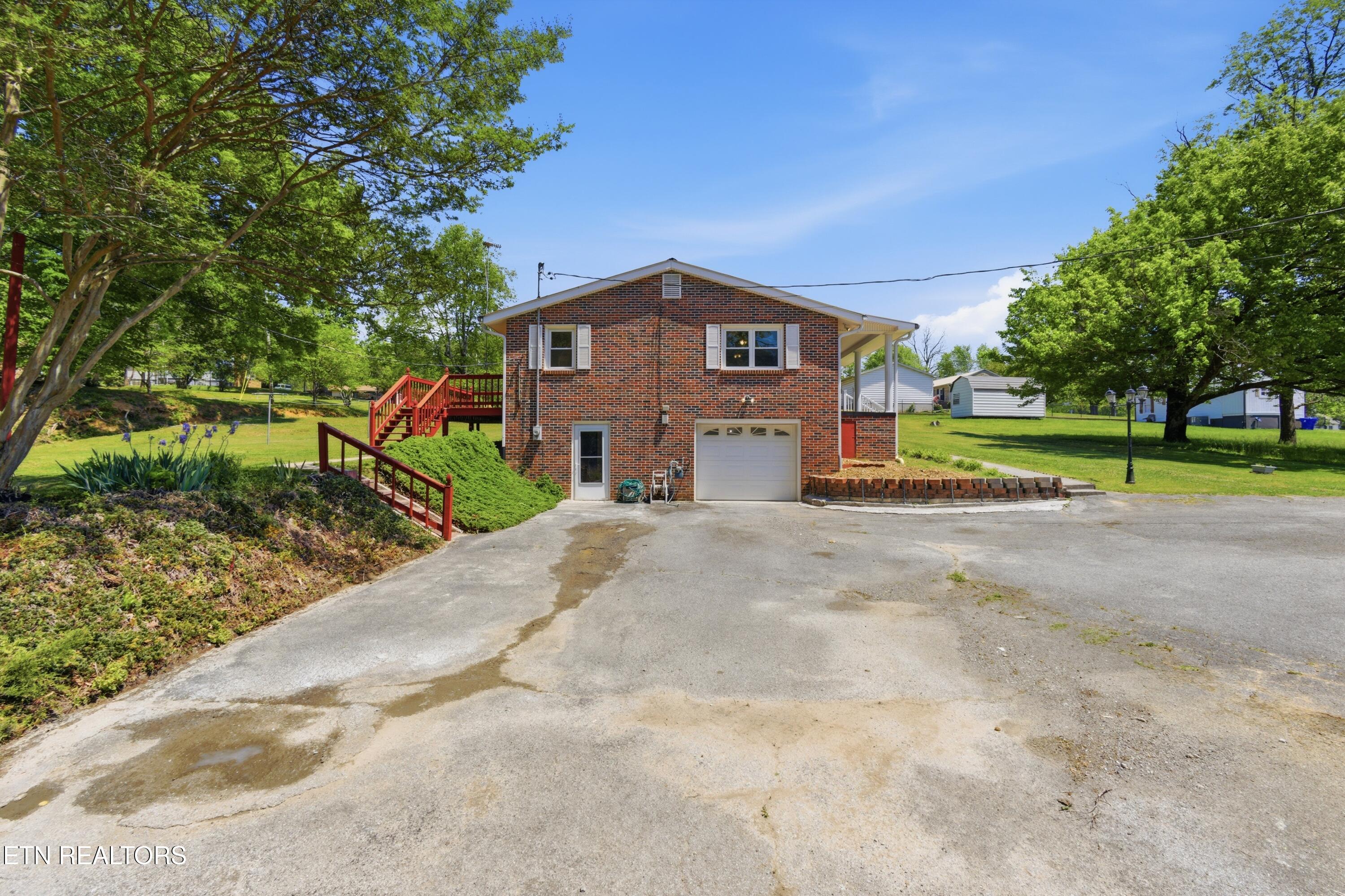 219 Evergreen Street Harriman TN 37748