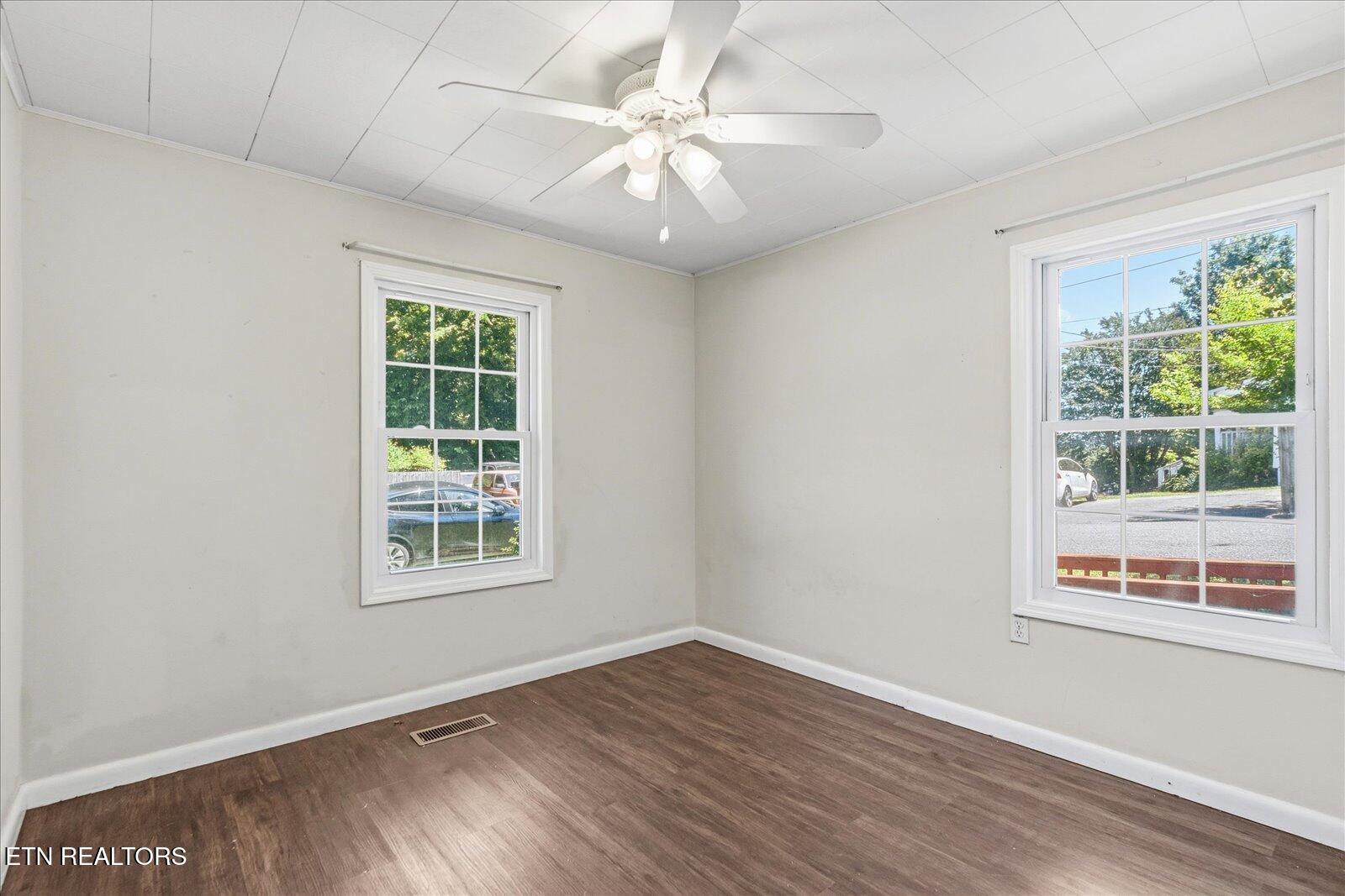 400 N G Street Lenoir City TN 37771