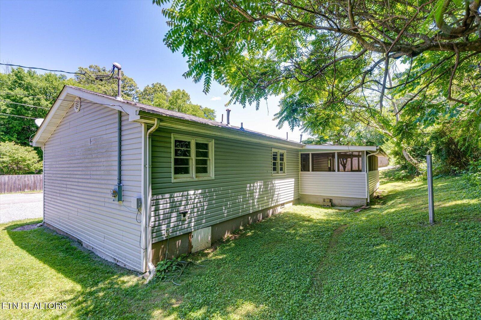 400 N G Street Lenoir City TN 37771