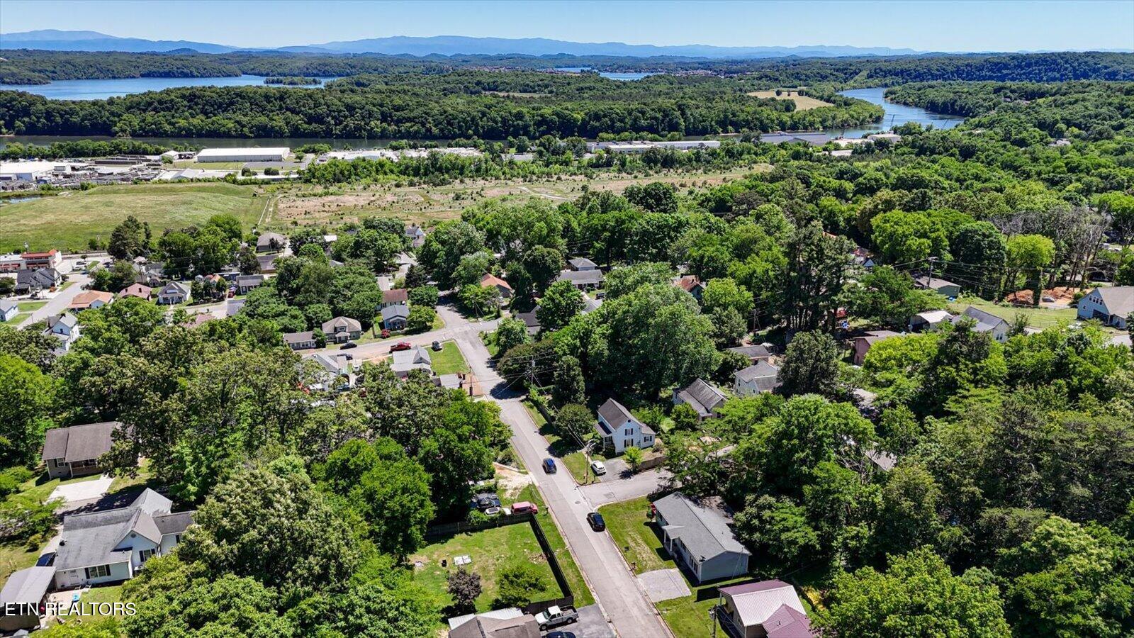 400 N G Street Lenoir City TN 37771