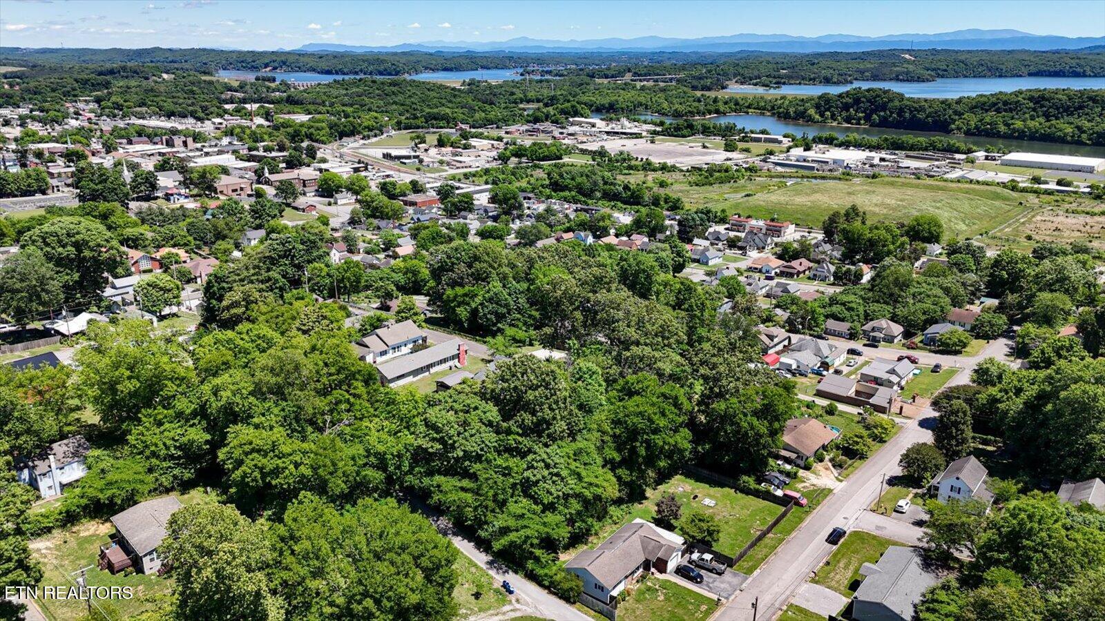 400 N G Street Lenoir City TN 37771