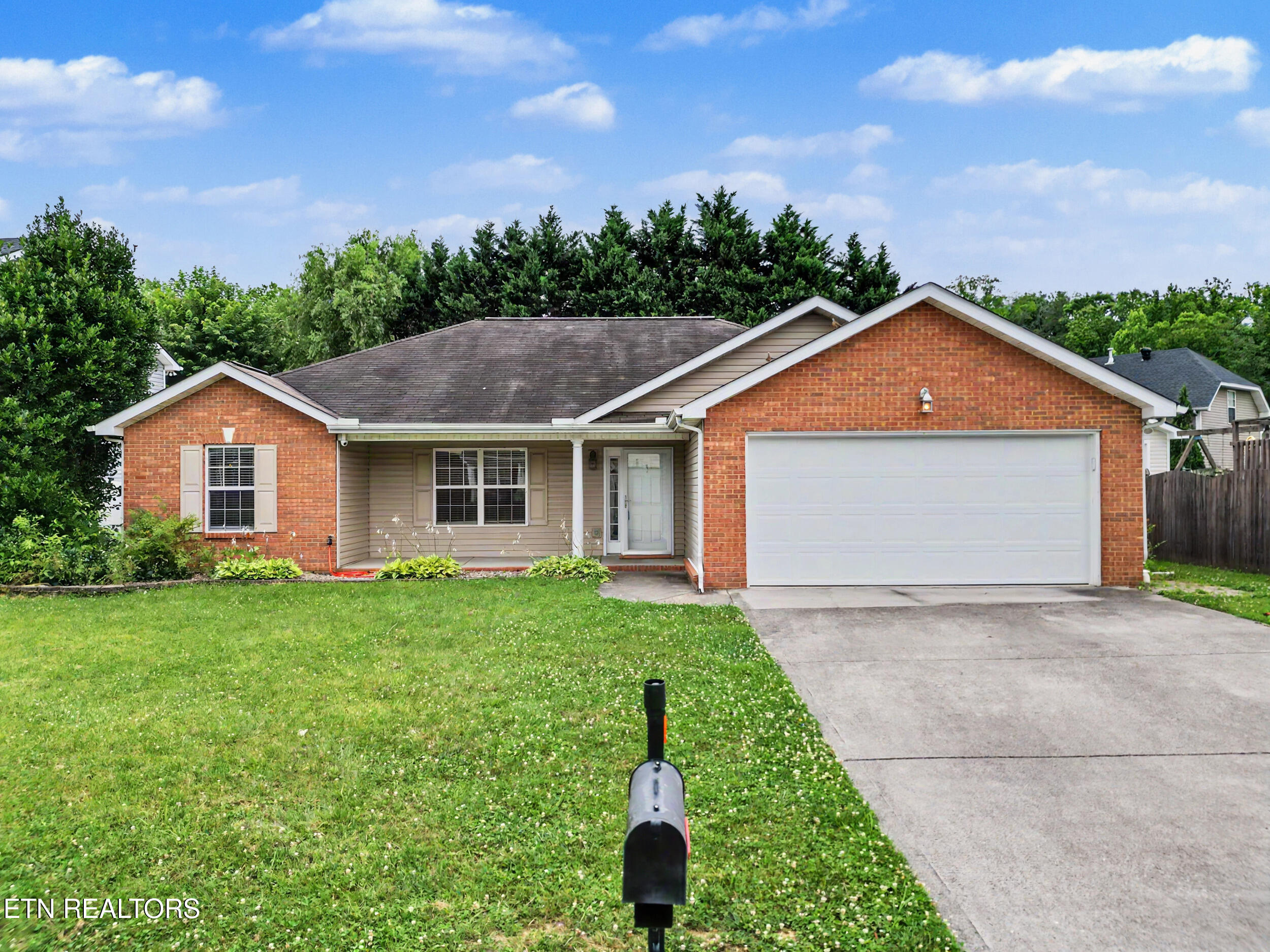 5926 Gray Gables Drive Knoxville TN 37931