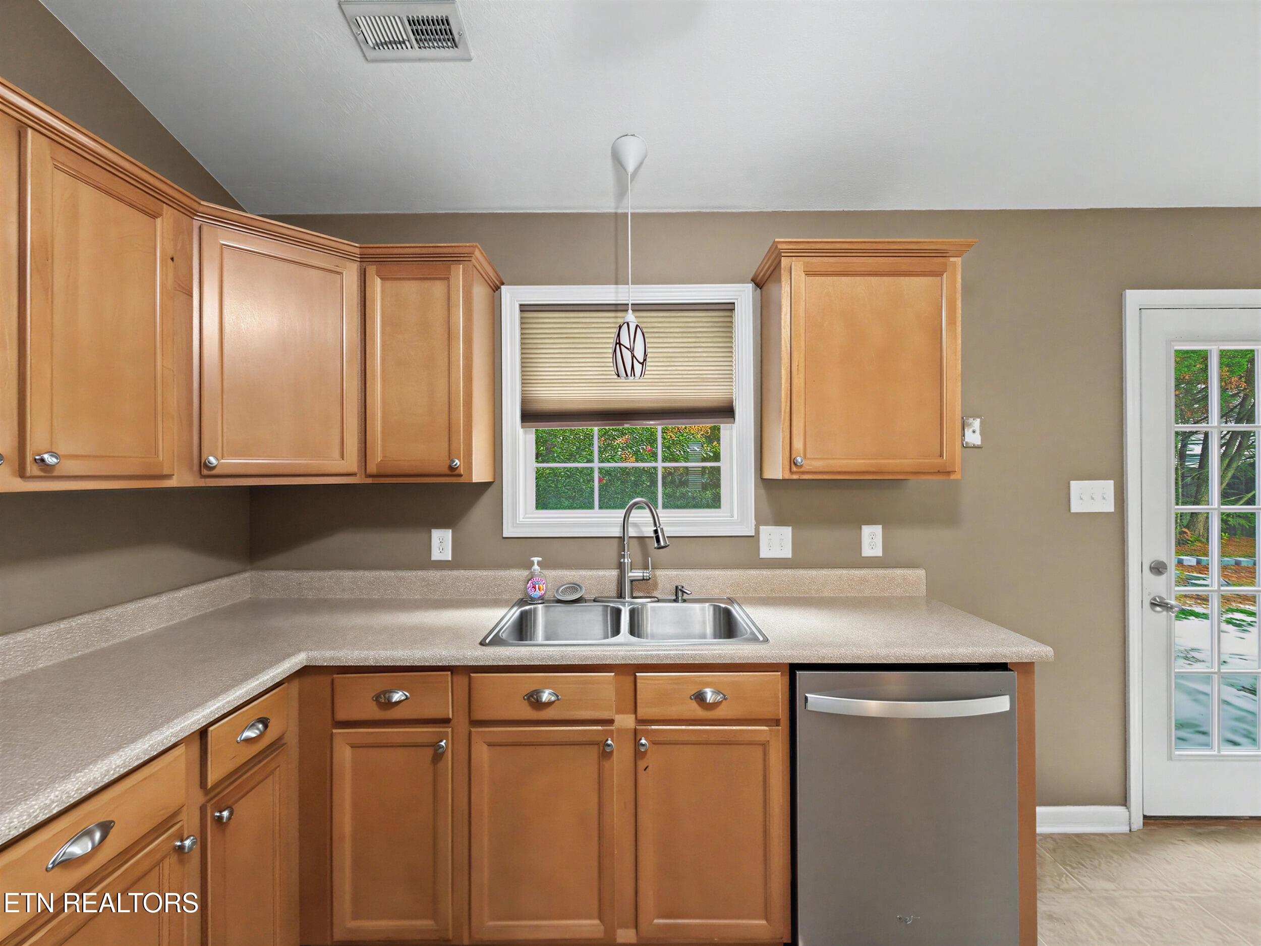 5926 Gray Gables Drive Knoxville TN 37931