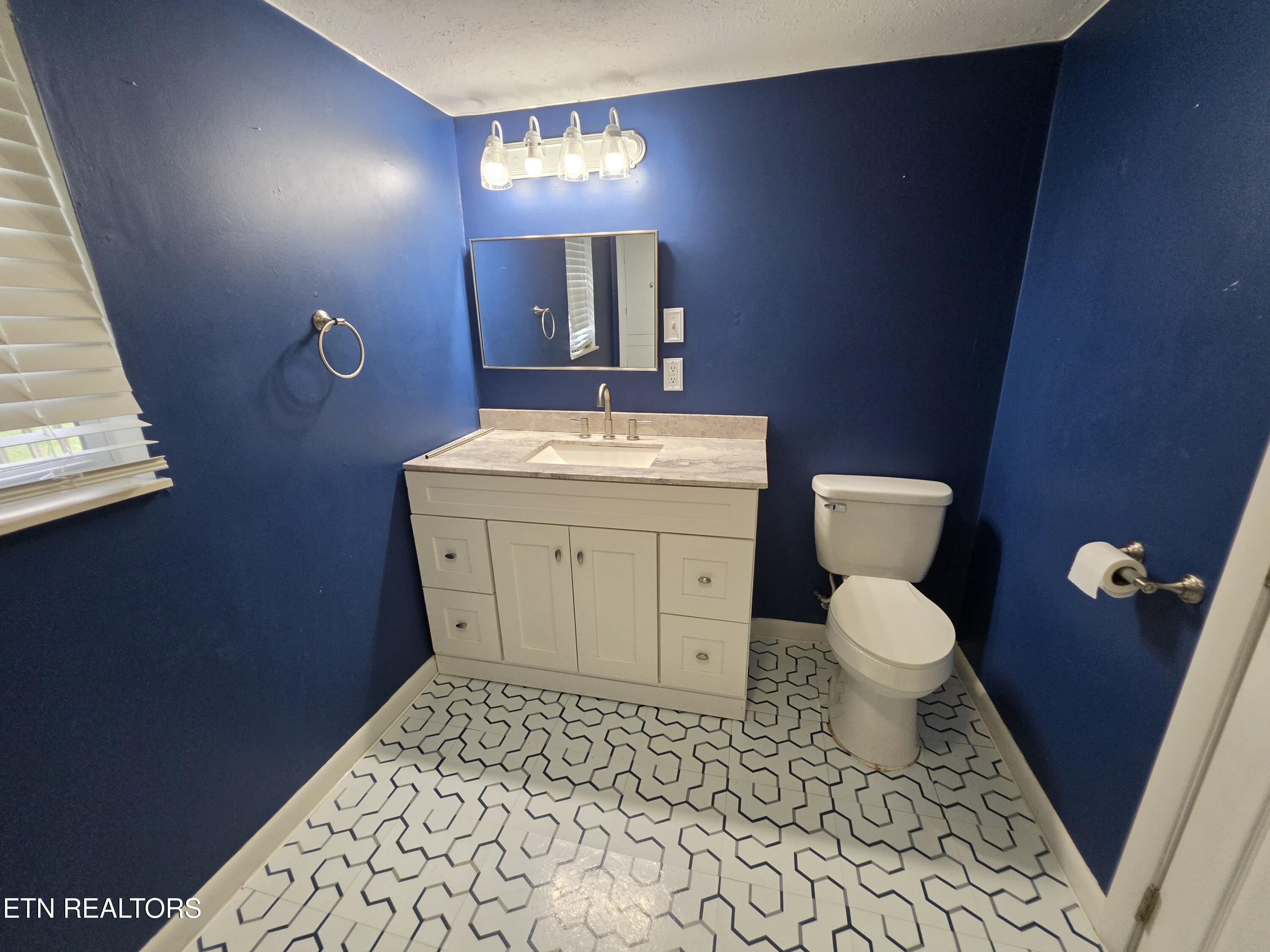 115 Flanders Avenue Harriman TN 37748