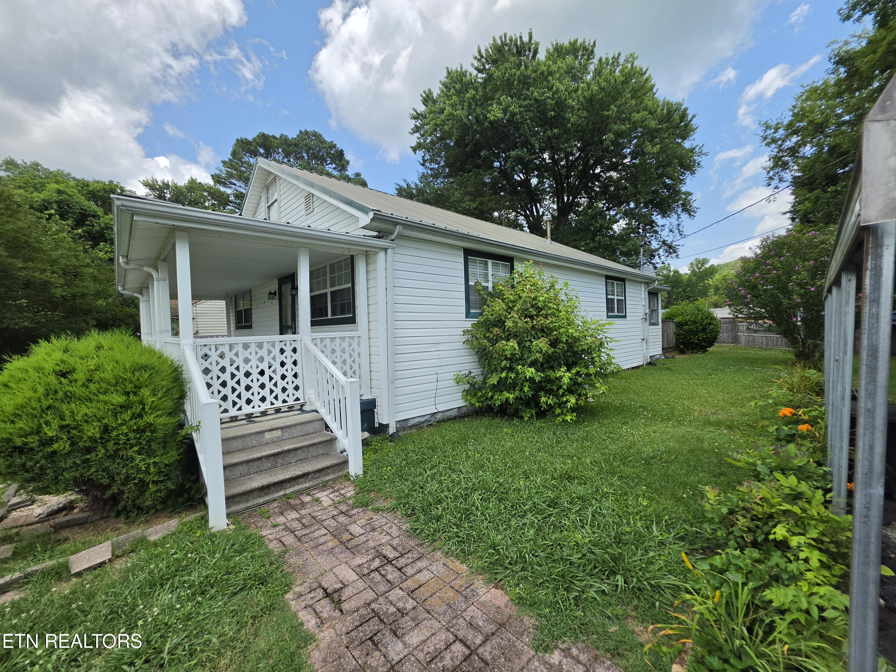 115 Flanders Avenue Harriman TN 37748