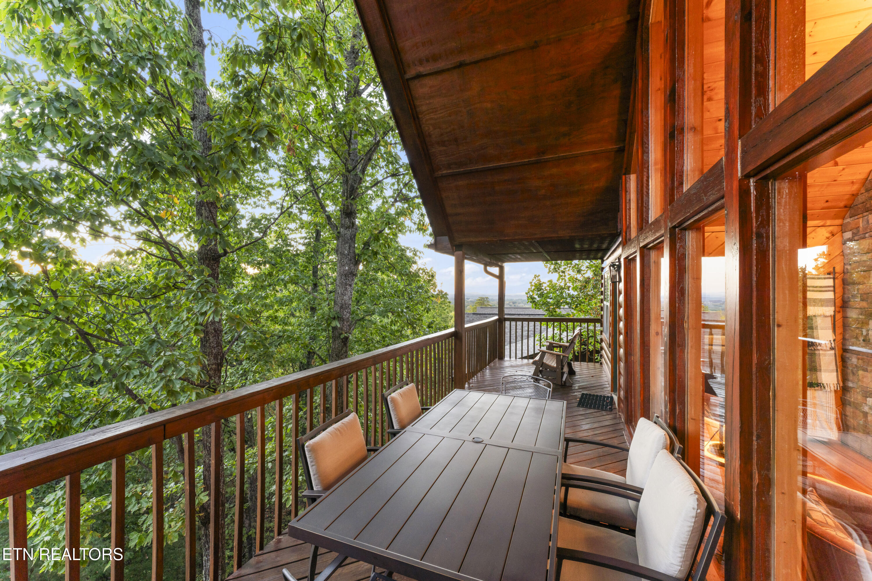1550 Bears Den Way Sevierville TN 37876