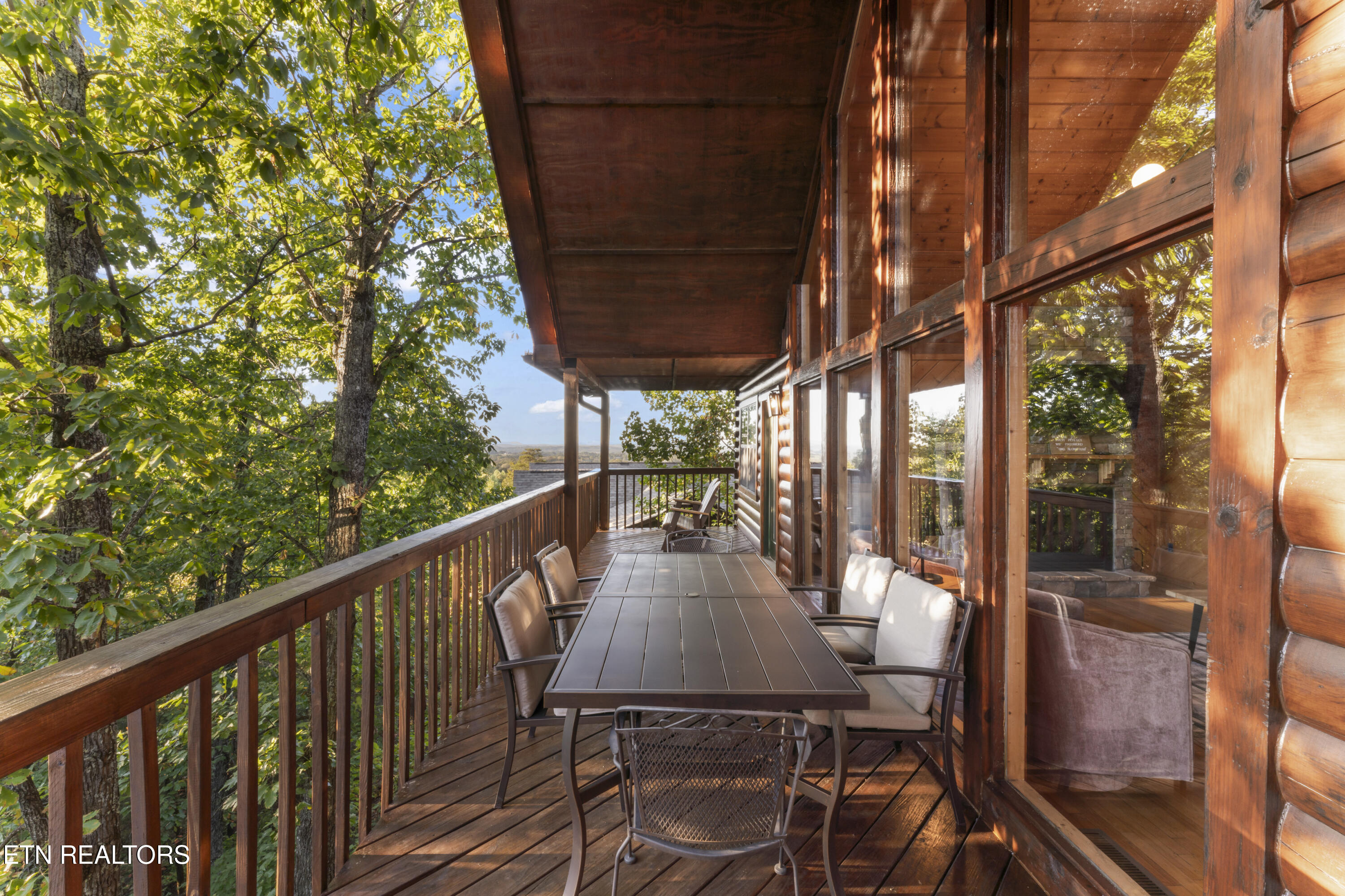 1550 Bears Den Way Sevierville TN 37876
