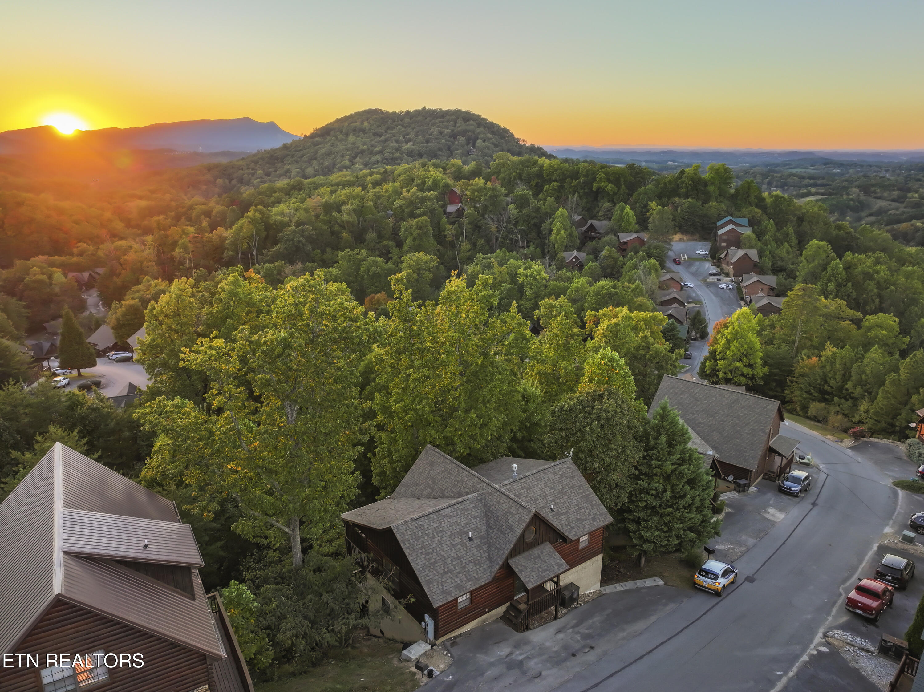 1550 Bears Den Way Sevierville TN 37876