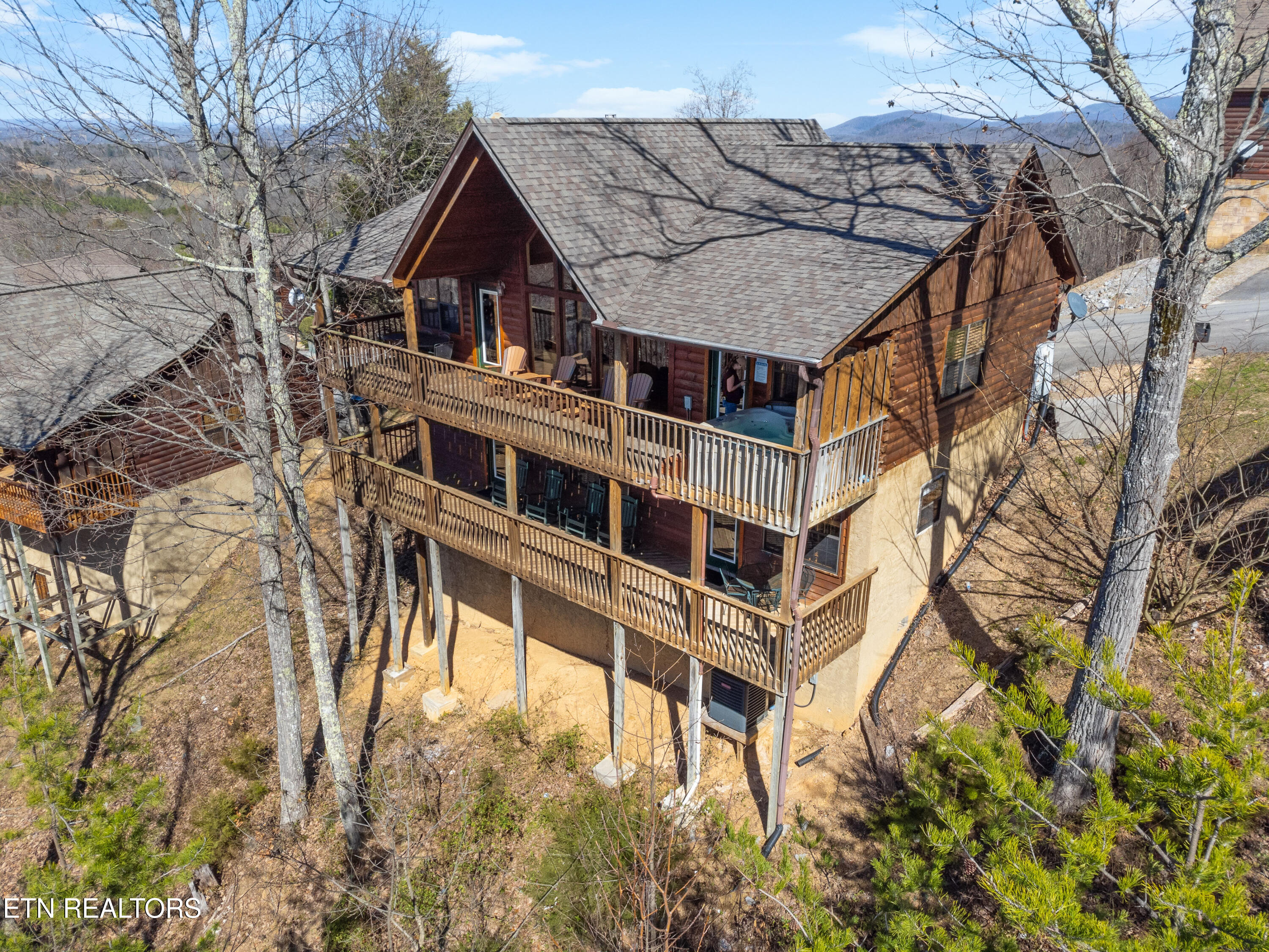 1550 Bears Den Way Sevierville TN 37876