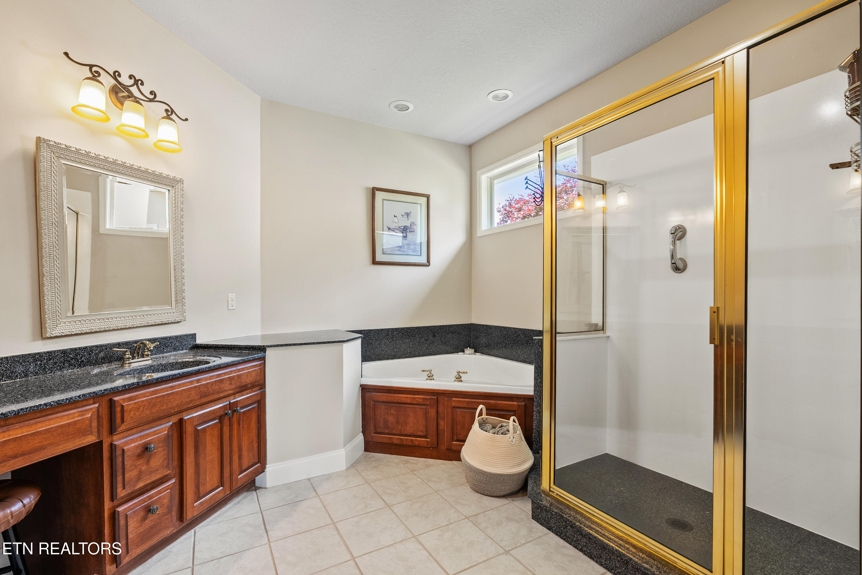 204 Kingbird Drive Vonore TN 37885