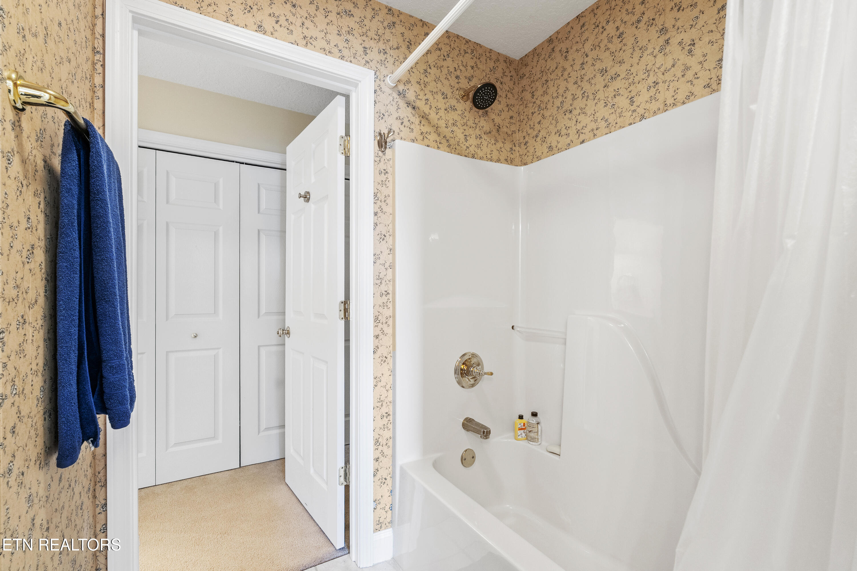 204 Kingbird Drive Vonore TN 37885