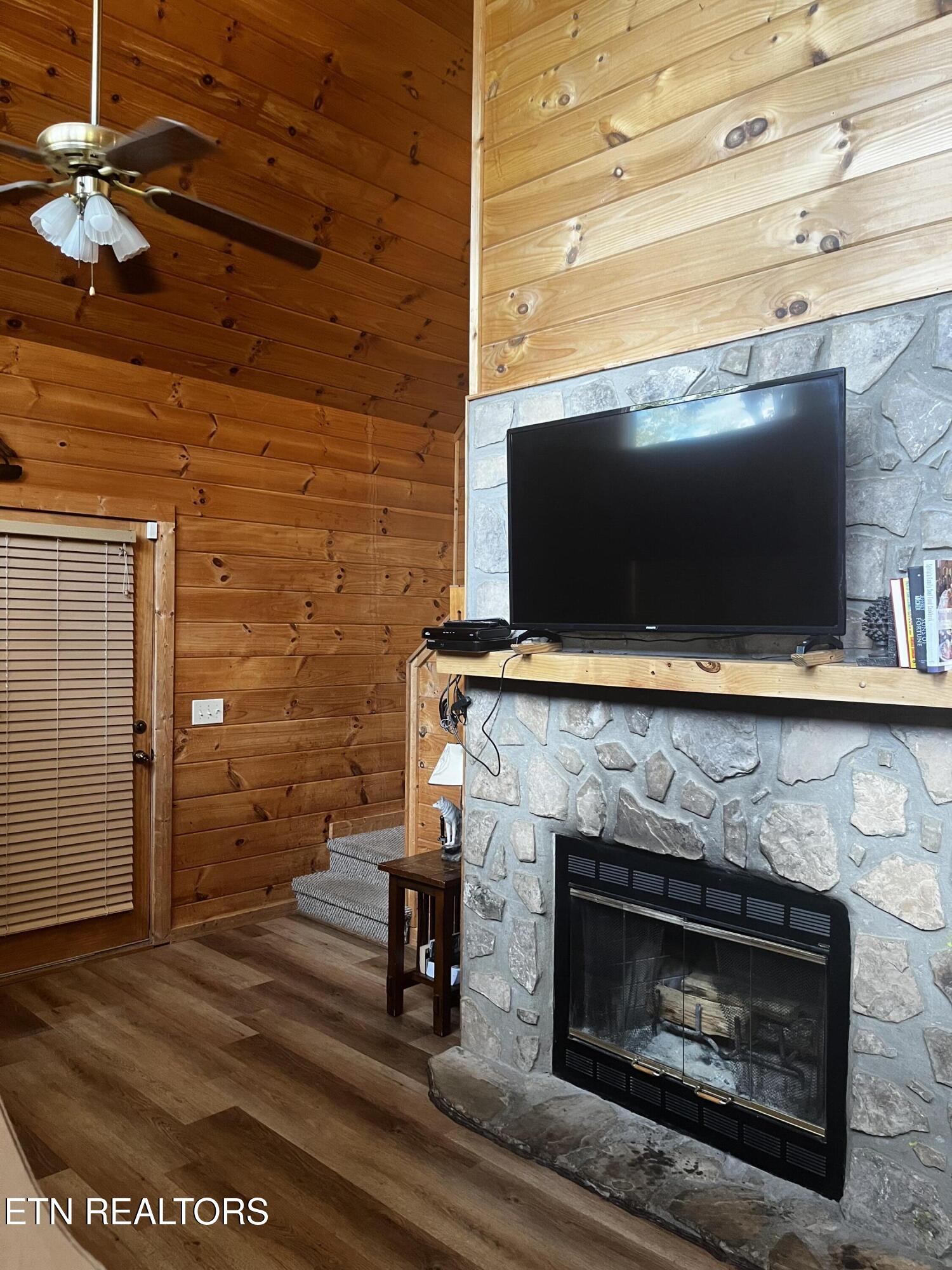 1724 N Dogwood Lane Sevierville TN 37876