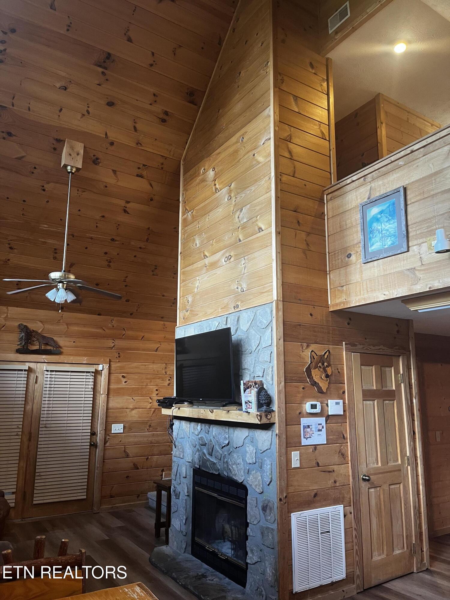 1724 N Dogwood Lane Sevierville TN 37876