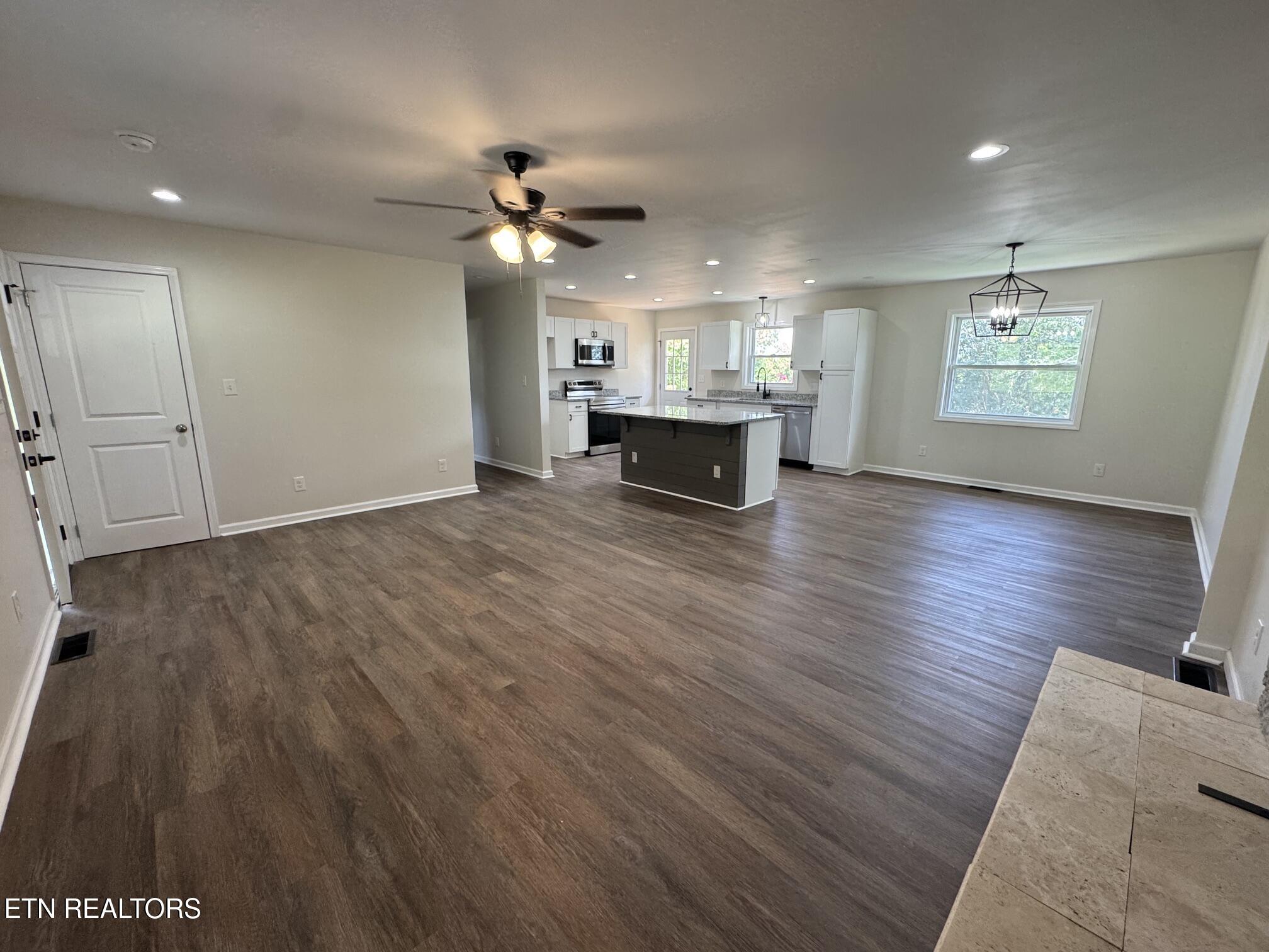 403 Hickory Street Clinton TN 37716