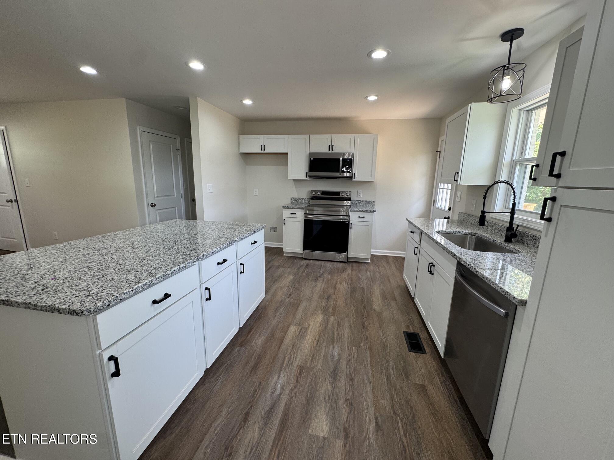 403 Hickory Street Clinton TN 37716