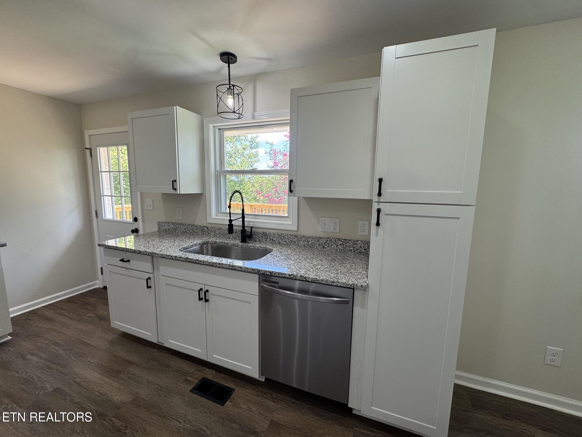 403 Hickory Street Clinton TN 37716