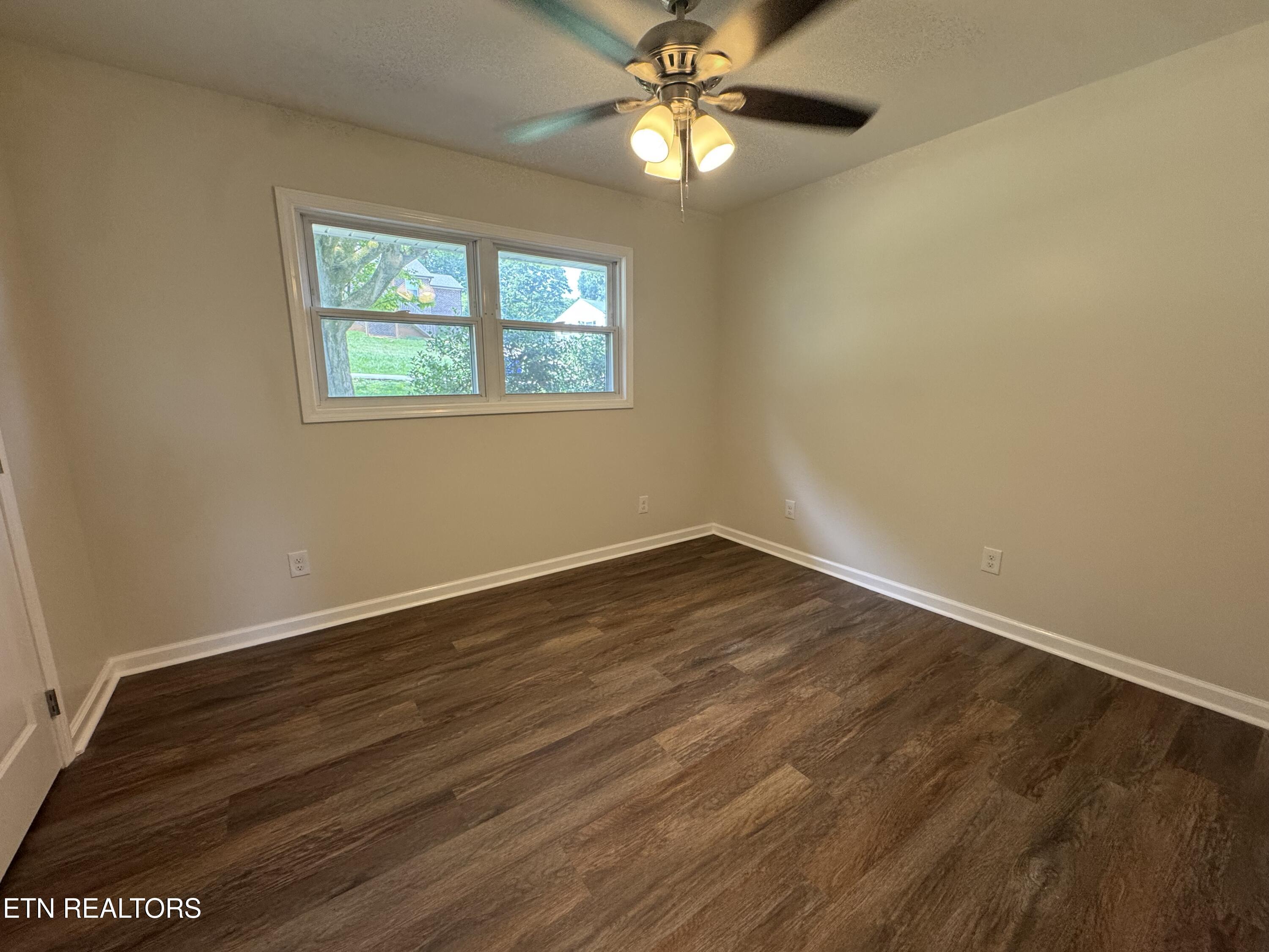403 Hickory Street Clinton TN 37716