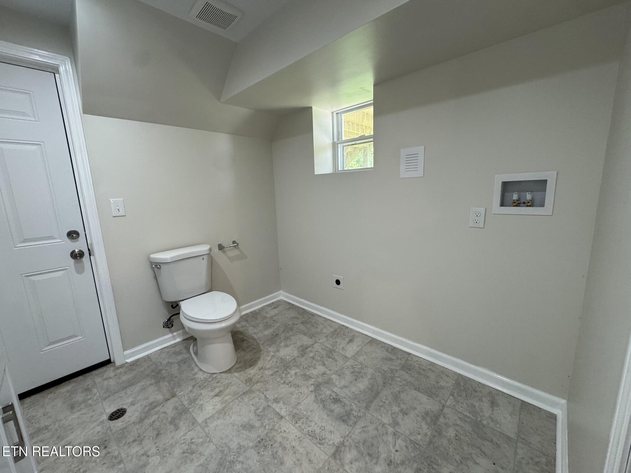 403 Hickory Street Clinton TN 37716