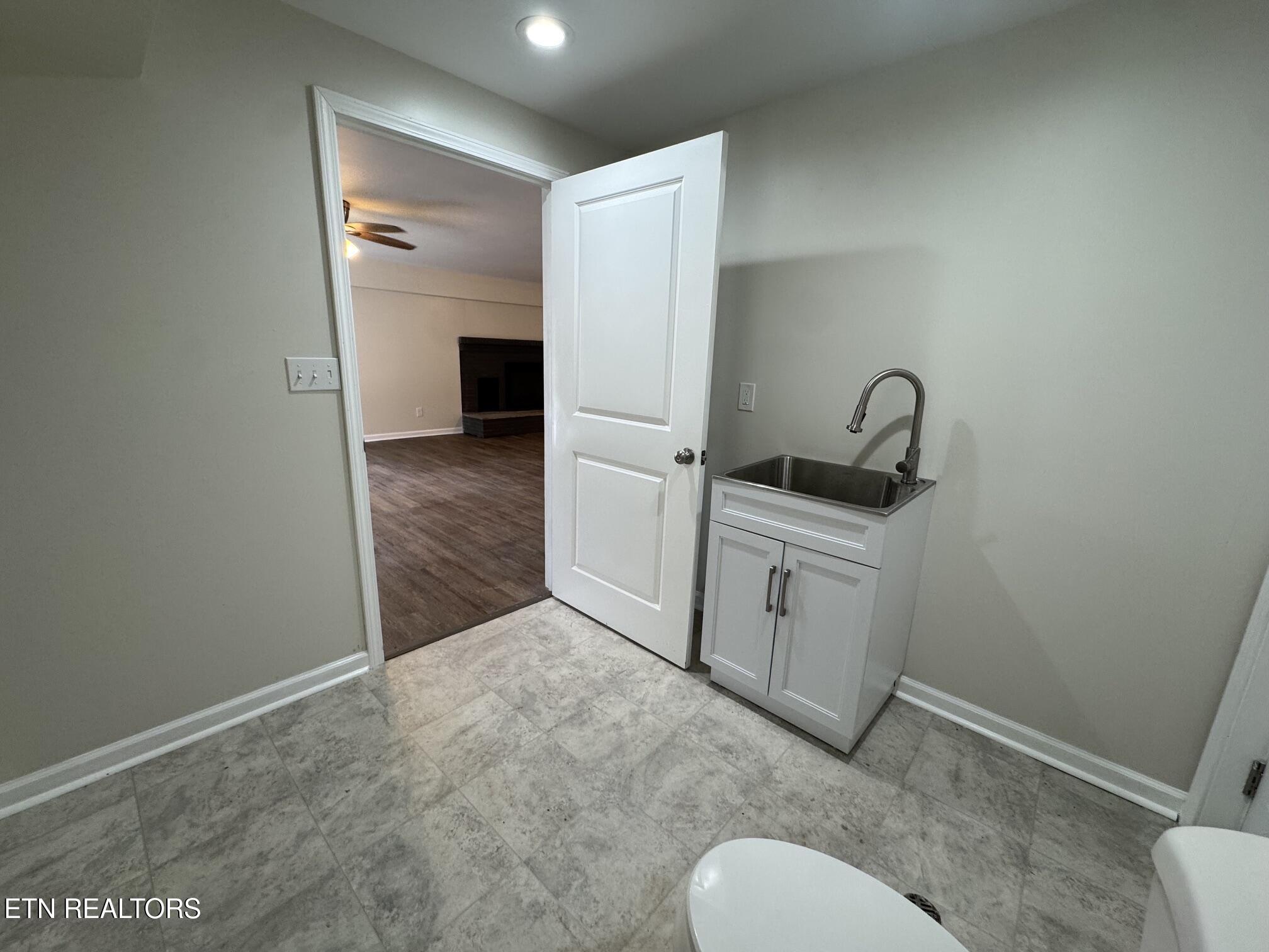 403 Hickory Street Clinton TN 37716