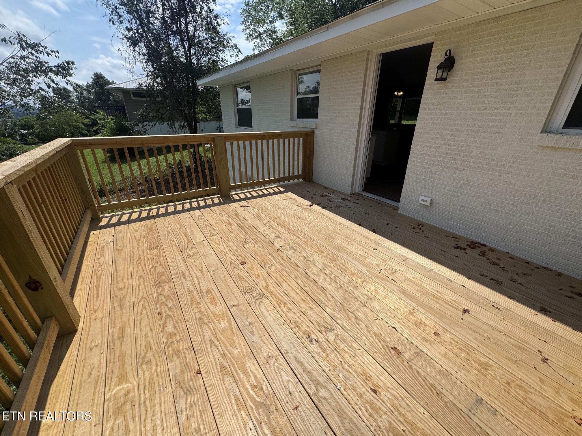 403 Hickory Street Clinton TN 37716