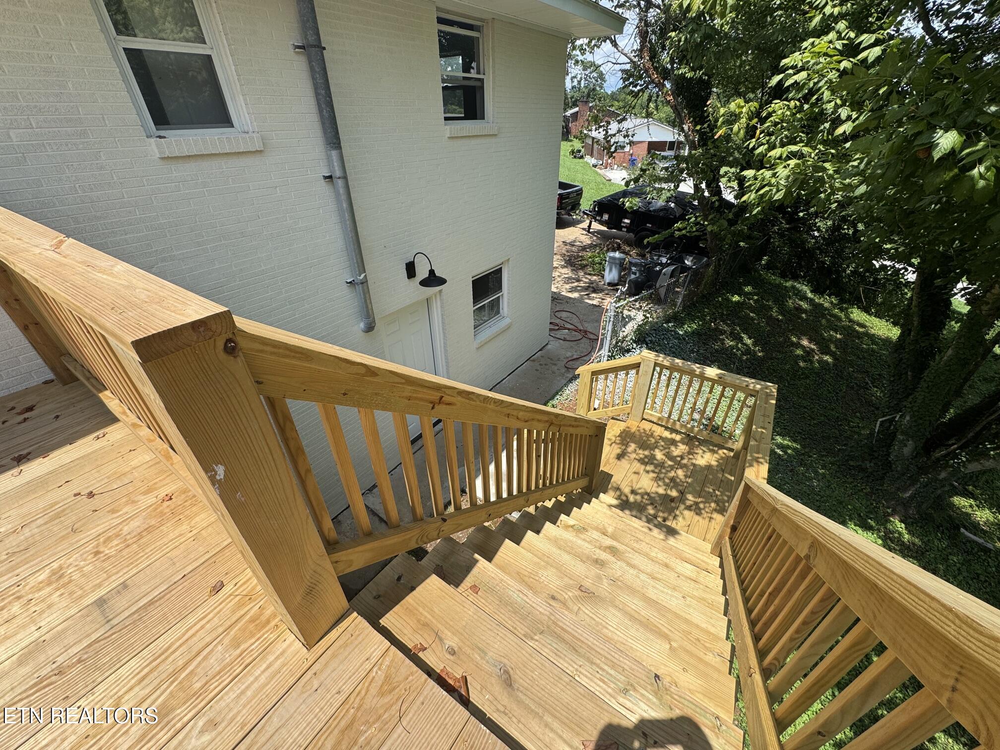 403 Hickory Street Clinton TN 37716