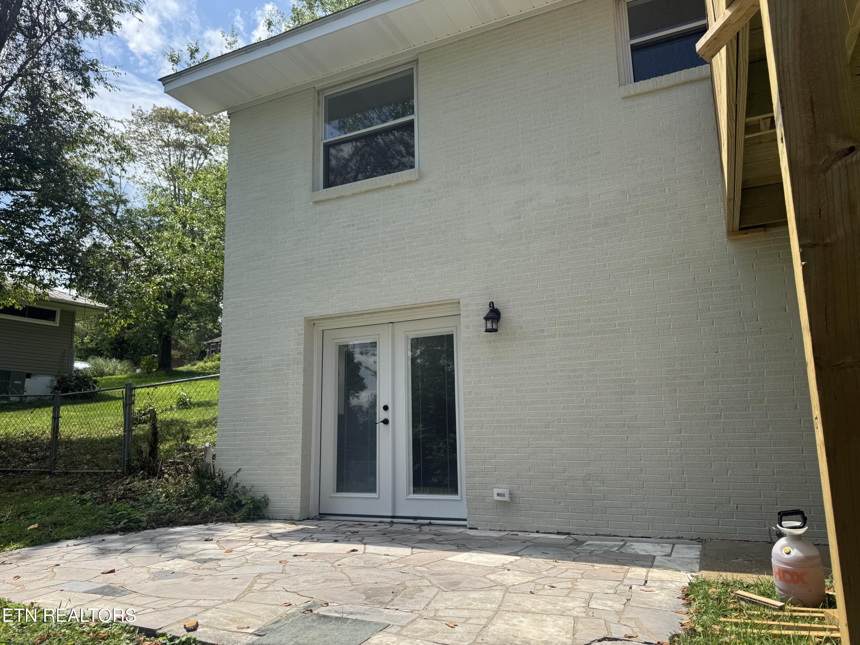 403 Hickory Street Clinton TN 37716