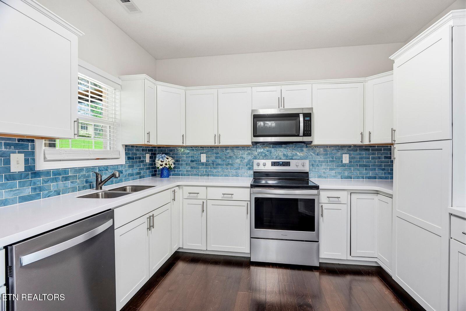852 Isabell Drive Dandridge TN 37725