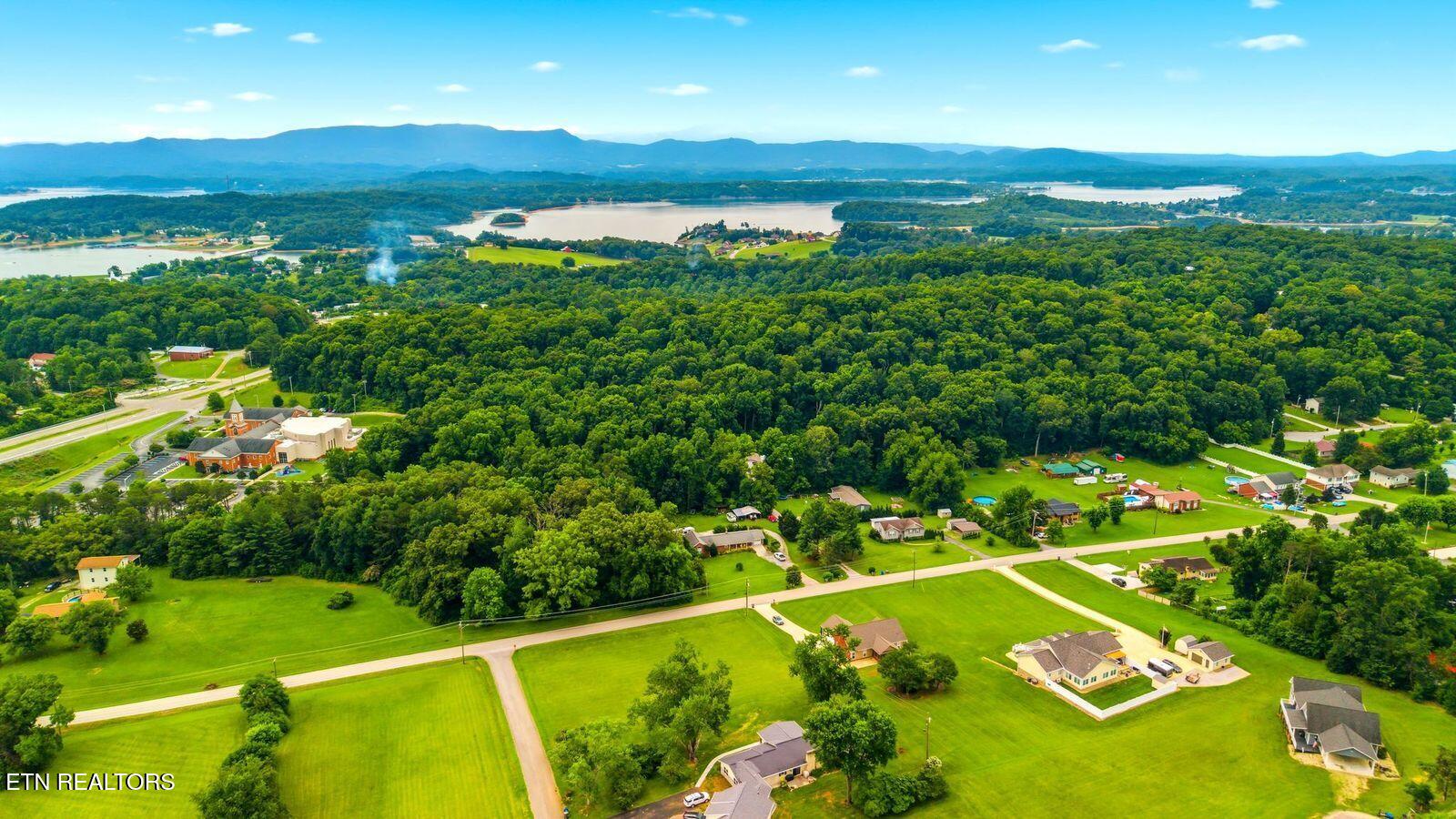 852 Isabell Drive Dandridge TN 37725