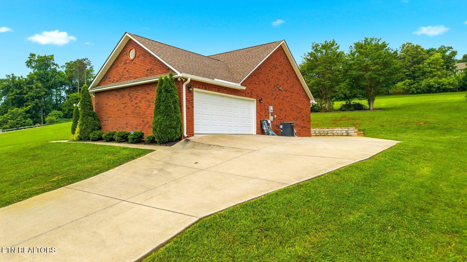 852 Isabell Drive Dandridge TN 37725