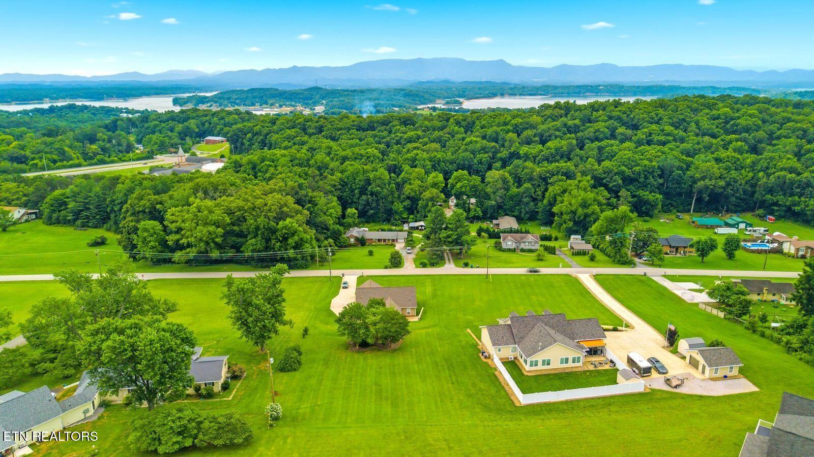 852 Isabell Drive Dandridge TN 37725