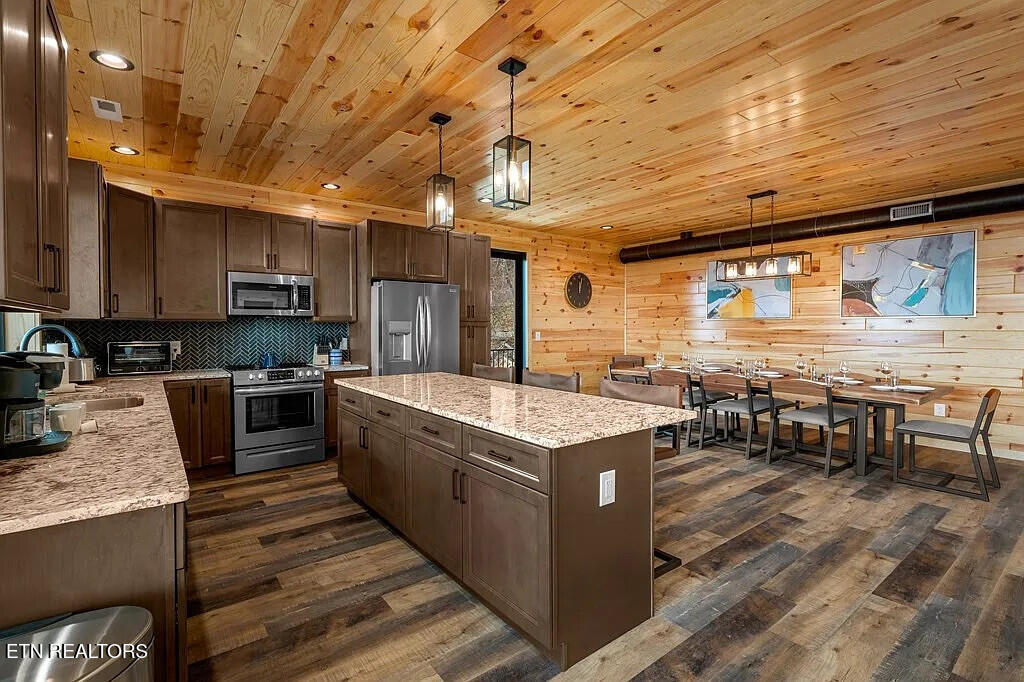 793 Chestnut Drive Gatlinburg TN 37738
