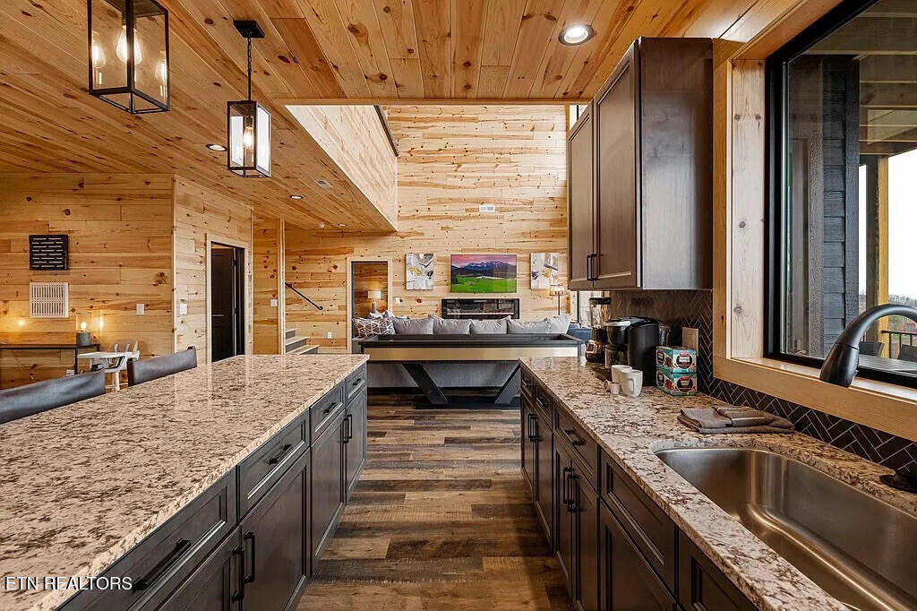 793 Chestnut Drive Gatlinburg TN 37738