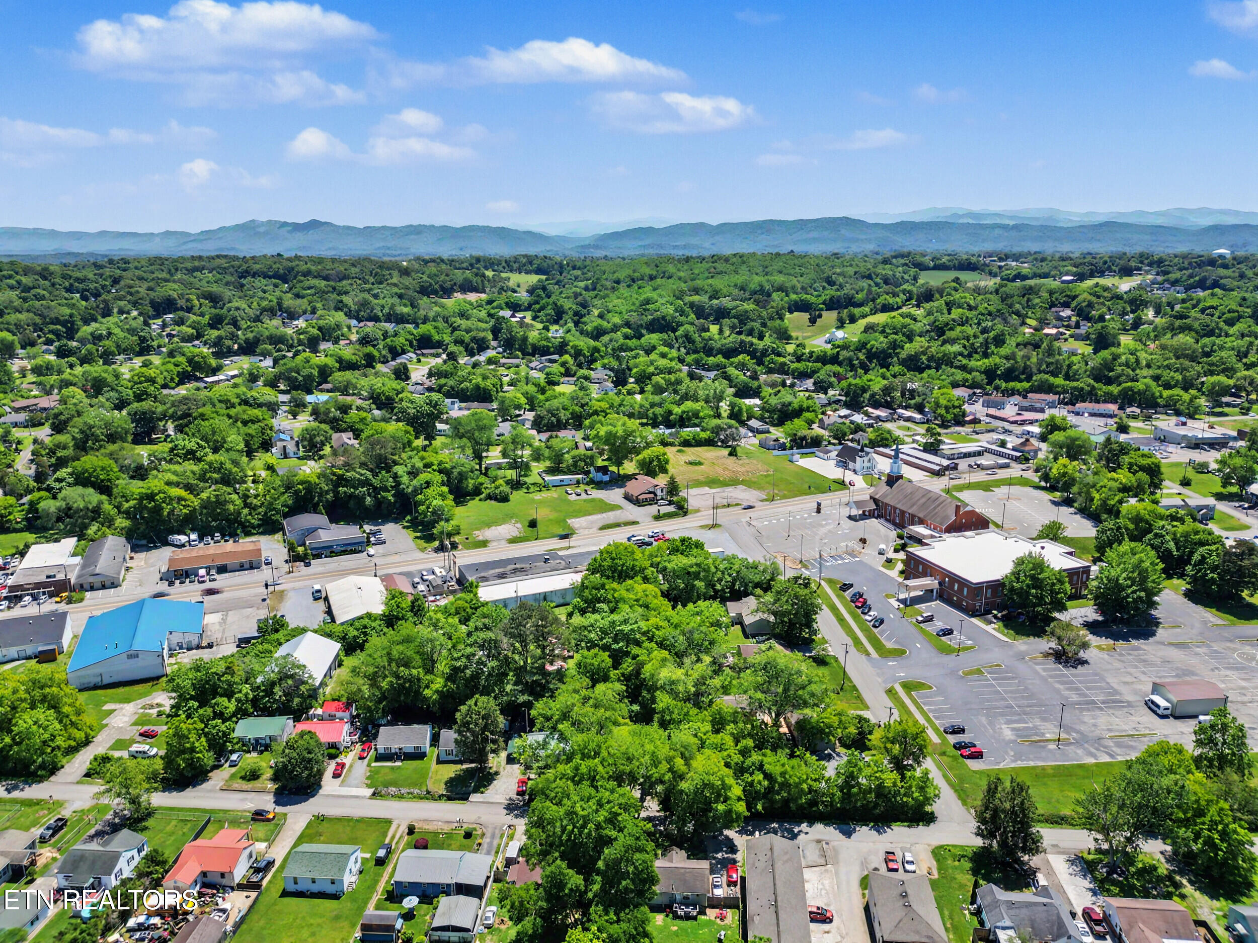 2376 Pennsylvania Avenue Maryville TN 37804