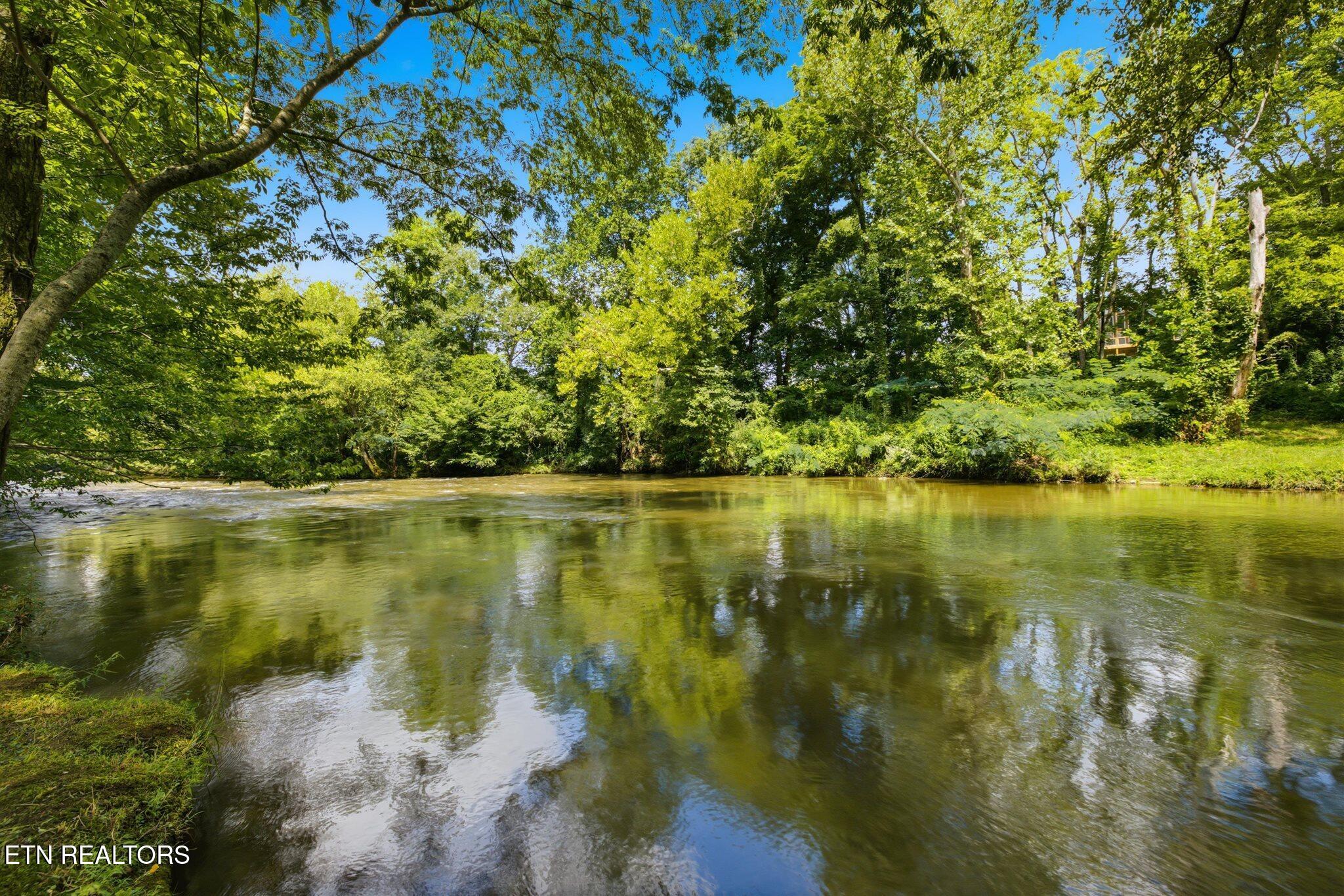 2243 Shinbone Road Sevierville TN 37876