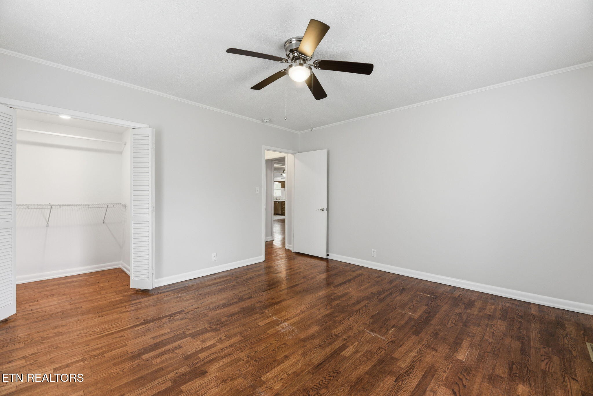 409 W 1st Avenue Lenoir City TN 37771
