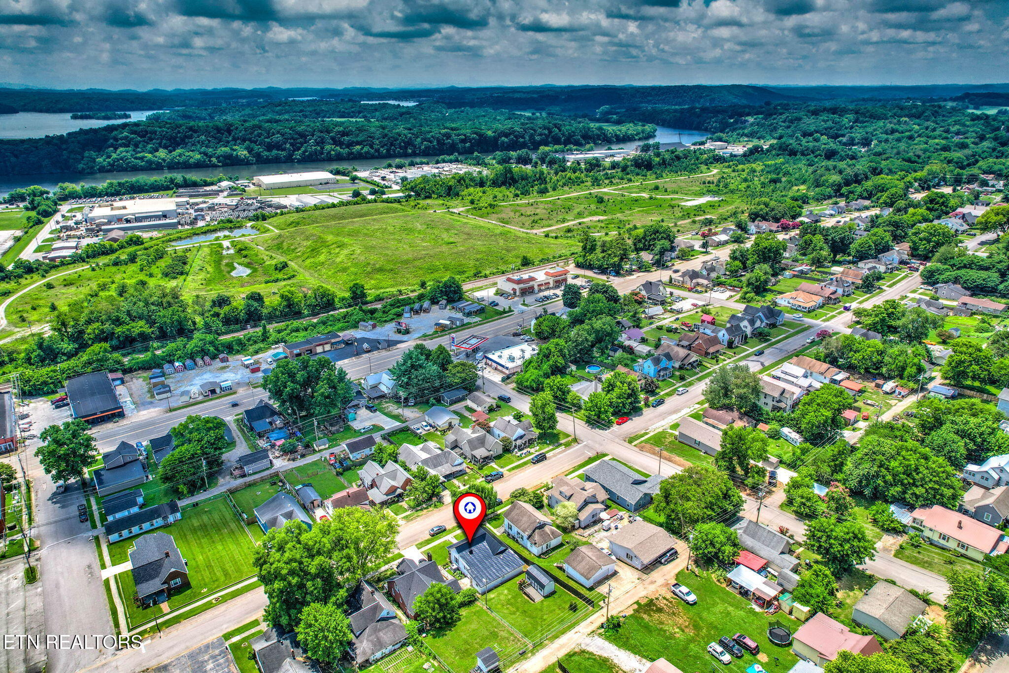 409 W 1st Avenue Lenoir City TN 37771