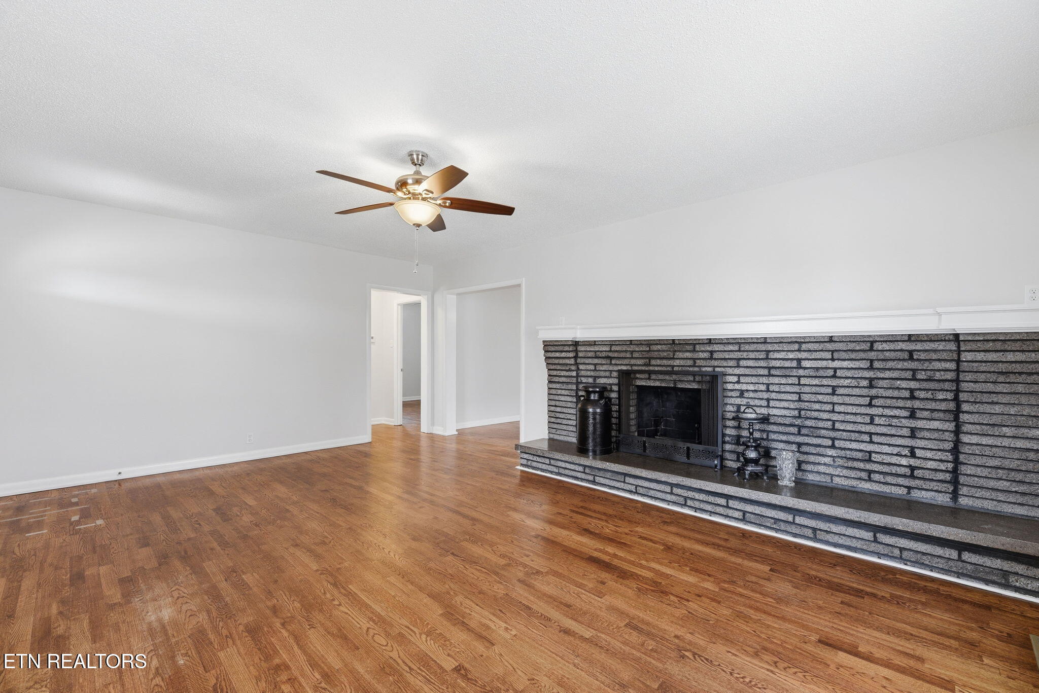 409 W 1st Avenue Lenoir City TN 37771